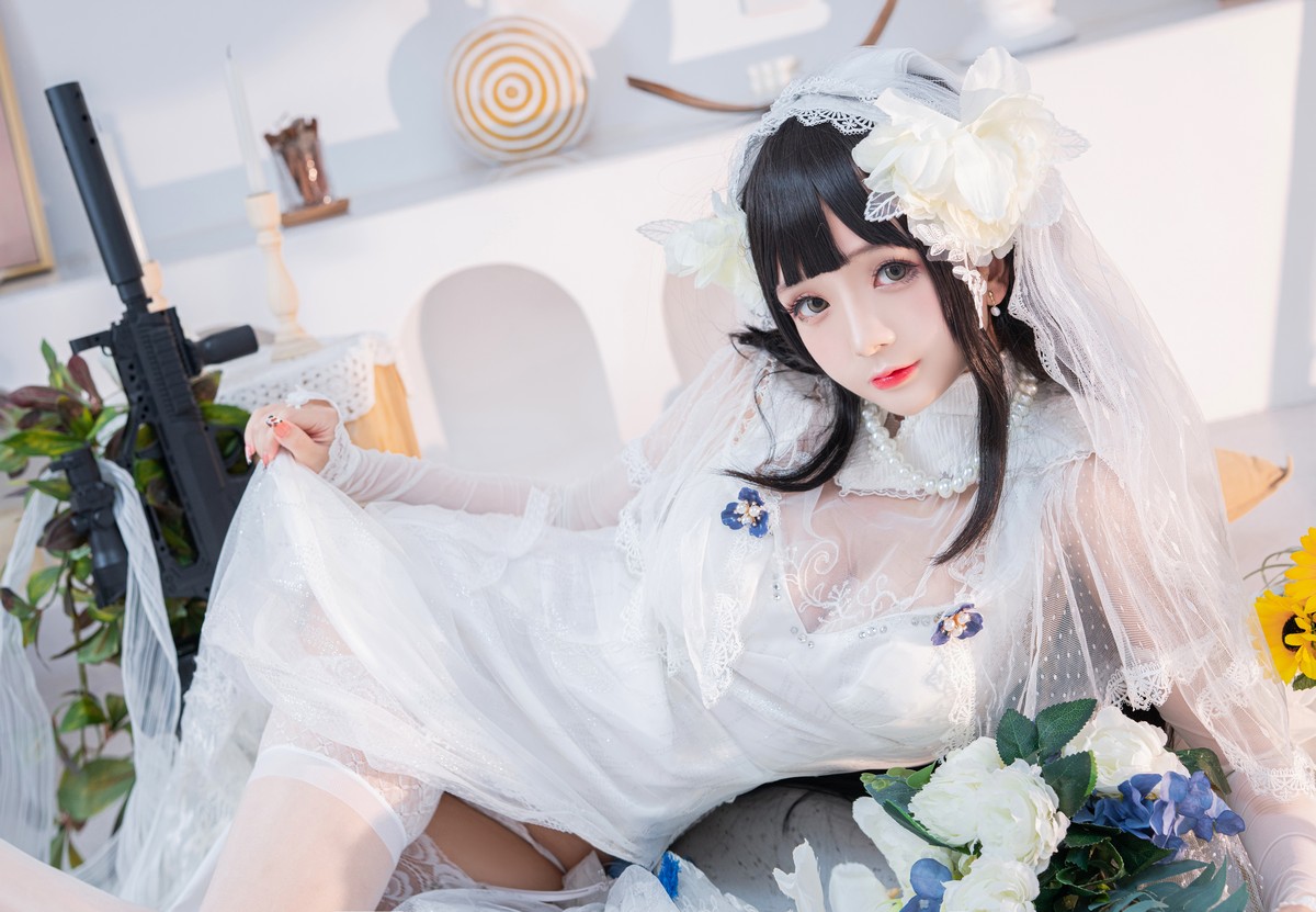 xgyw.top_网络美女松本甜奈姣95式婚纱主题白色薄纱配白色蕾丝吊袜秀翘臀美腿诱惑写真52P