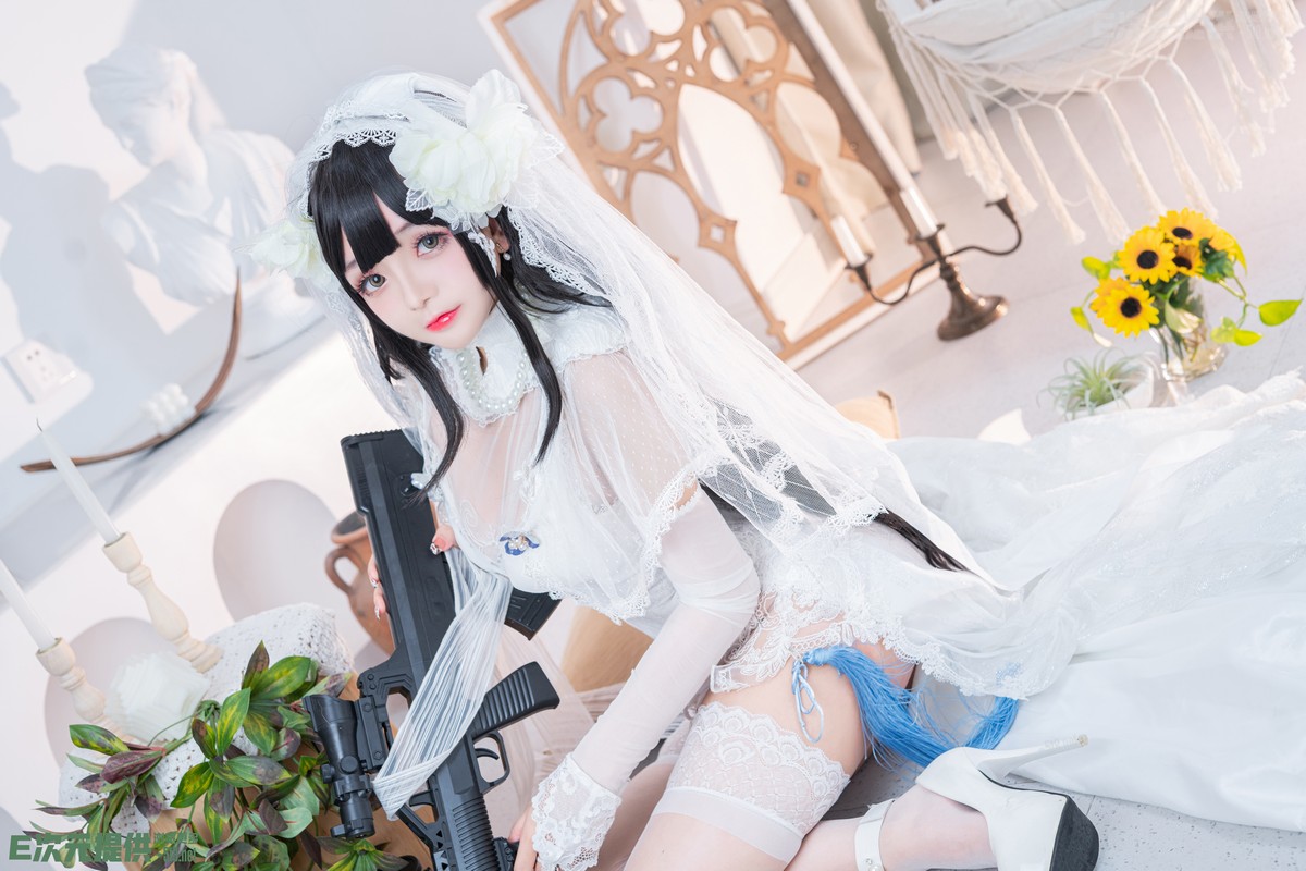 xgyw.top_网络美女松本甜奈姣95式婚纱主题白色薄纱配白色蕾丝吊袜秀翘臀美腿诱惑写真52P