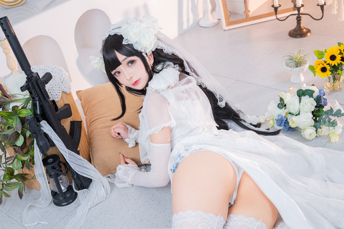 xgyw.top_网络美女松本甜奈姣95式婚纱主题白色薄纱配白色蕾丝吊袜秀翘臀美腿诱惑写真52P