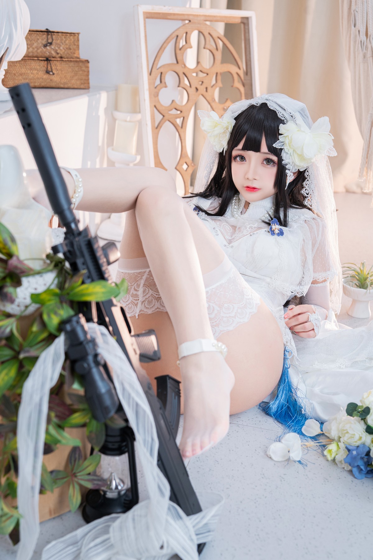 xgyw.top_网络美女松本甜奈姣95式婚纱主题白色薄纱配白色蕾丝吊袜秀翘臀美腿诱惑写真52P