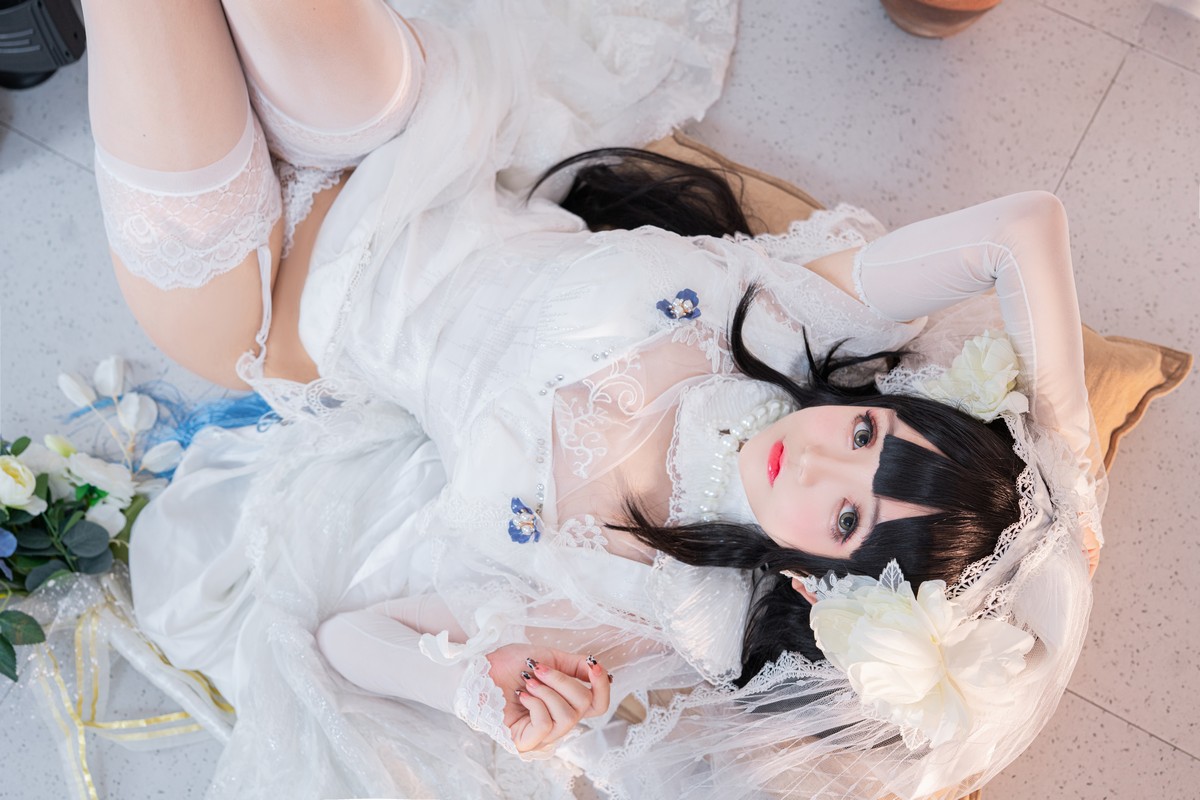 xgyw.top_网络美女松本甜奈姣95式婚纱主题白色薄纱配白色蕾丝吊袜秀翘臀美腿诱惑写真52P