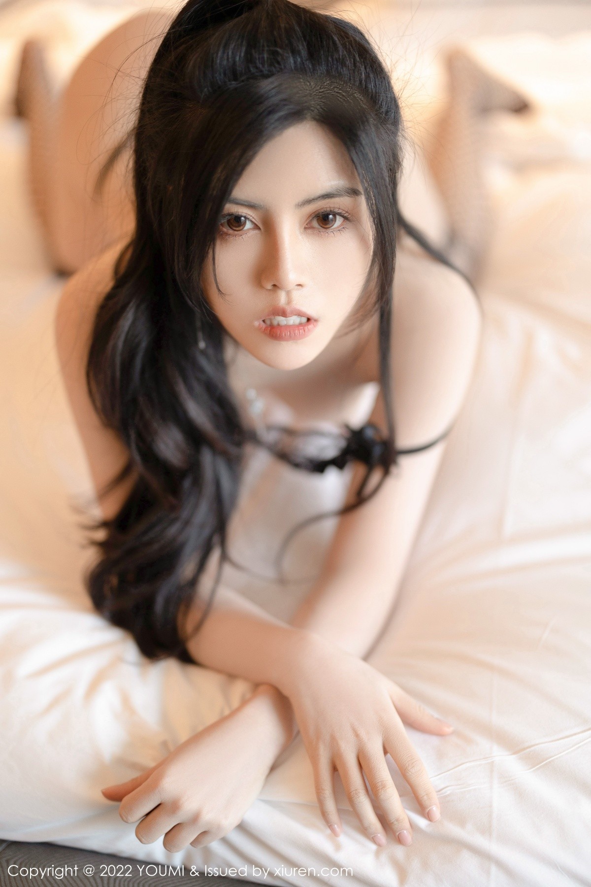 xgyw.top_[YouMi尤蜜荟]Vol.761_模特白甜私房黑色蕾丝情趣内衣配黑丝网袜秀火辣身材诱惑写真61P