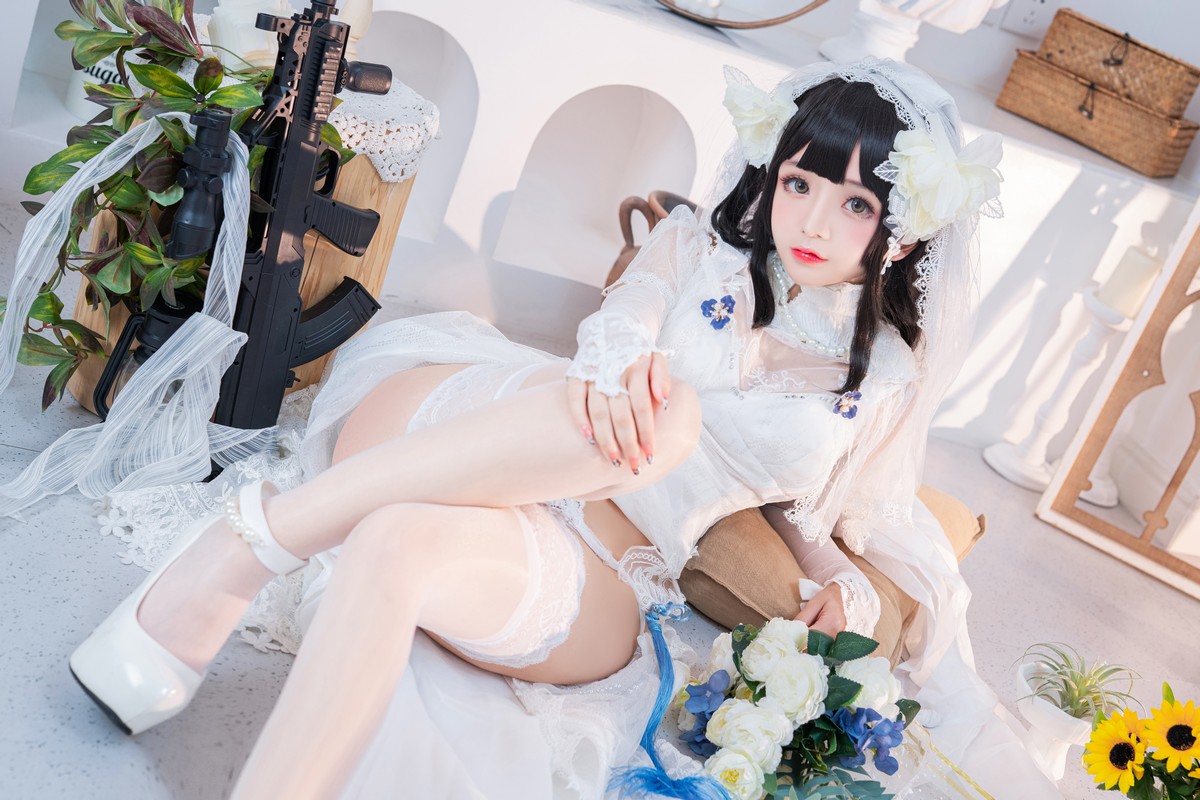 xgyw.top_网络美女松本甜奈姣95式婚纱主题白色薄纱配白色蕾丝吊袜秀翘臀美腿诱惑写真52P