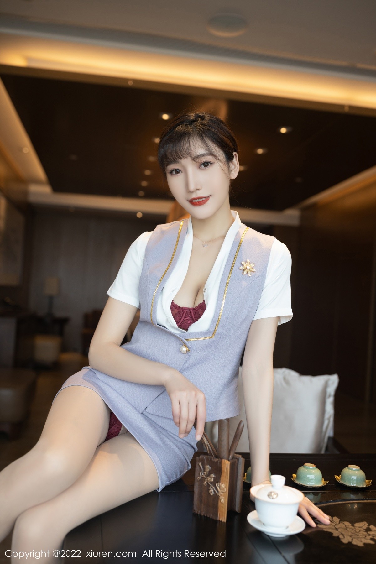 xgyw.top_XiuRen第4694期_模特陆萱萱珠三角旅拍茶艺师角色扮演红色内衣配肉丝诱惑写真78P