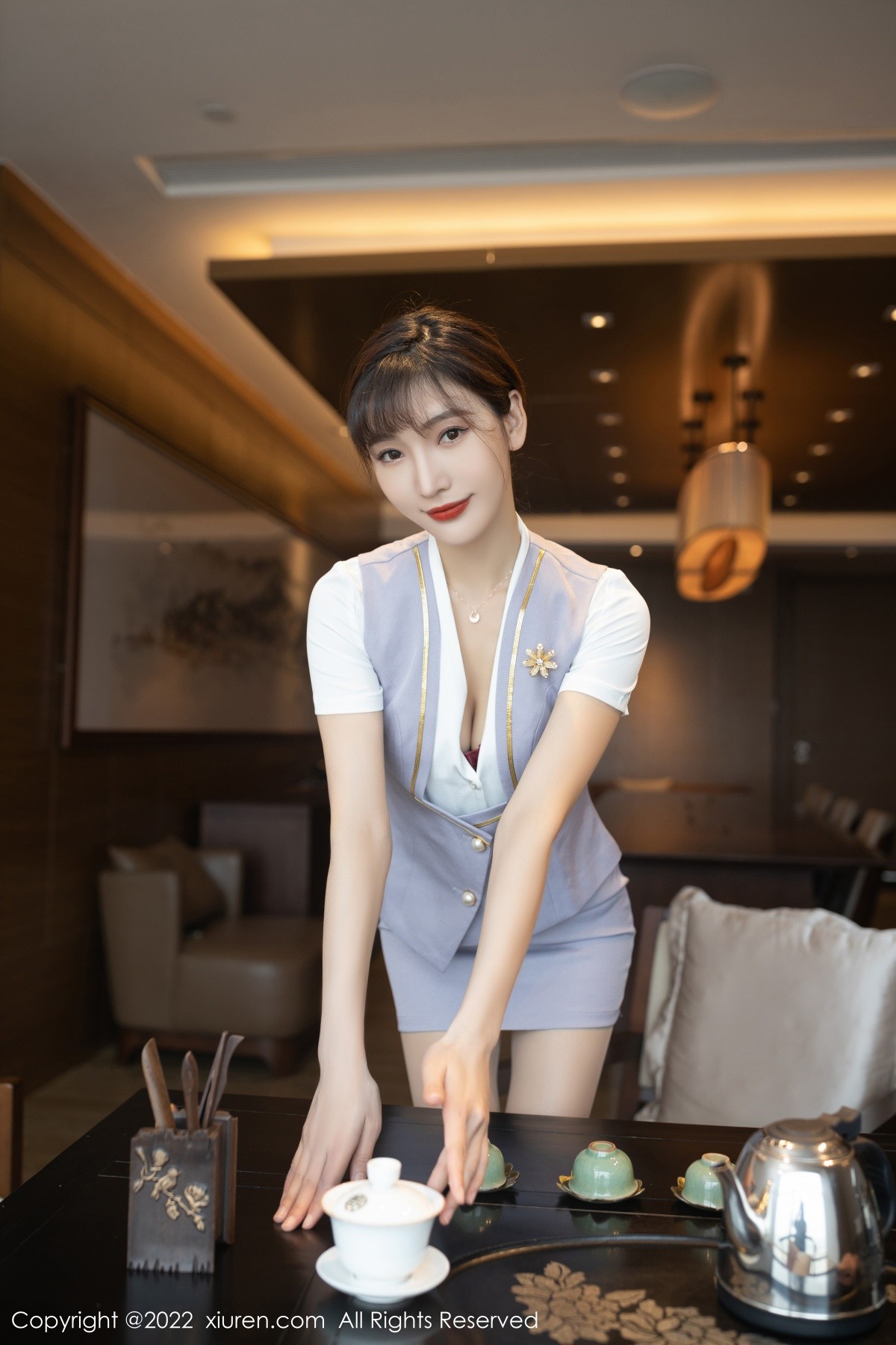 xgyw.top_XiuRen第4694期_模特陆萱萱珠三角旅拍茶艺师角色扮演红色内衣配肉丝诱惑写真78P