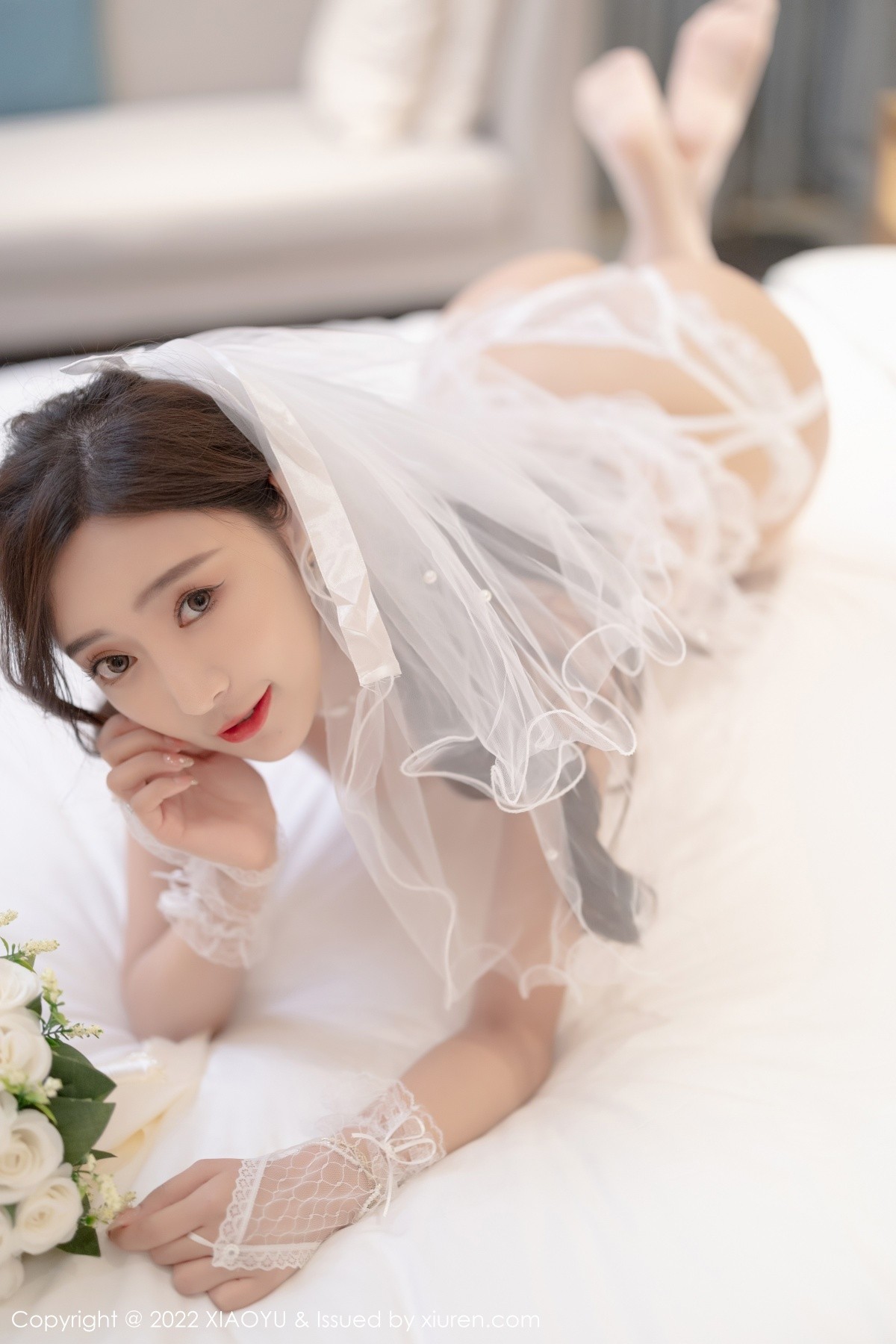 xgyw.top_[XiaoYu画语界]Vol.733_女神王馨瑶yanni惠州旅拍脱白婚纱礼裙露白色蕾丝内衣诱惑写真70P