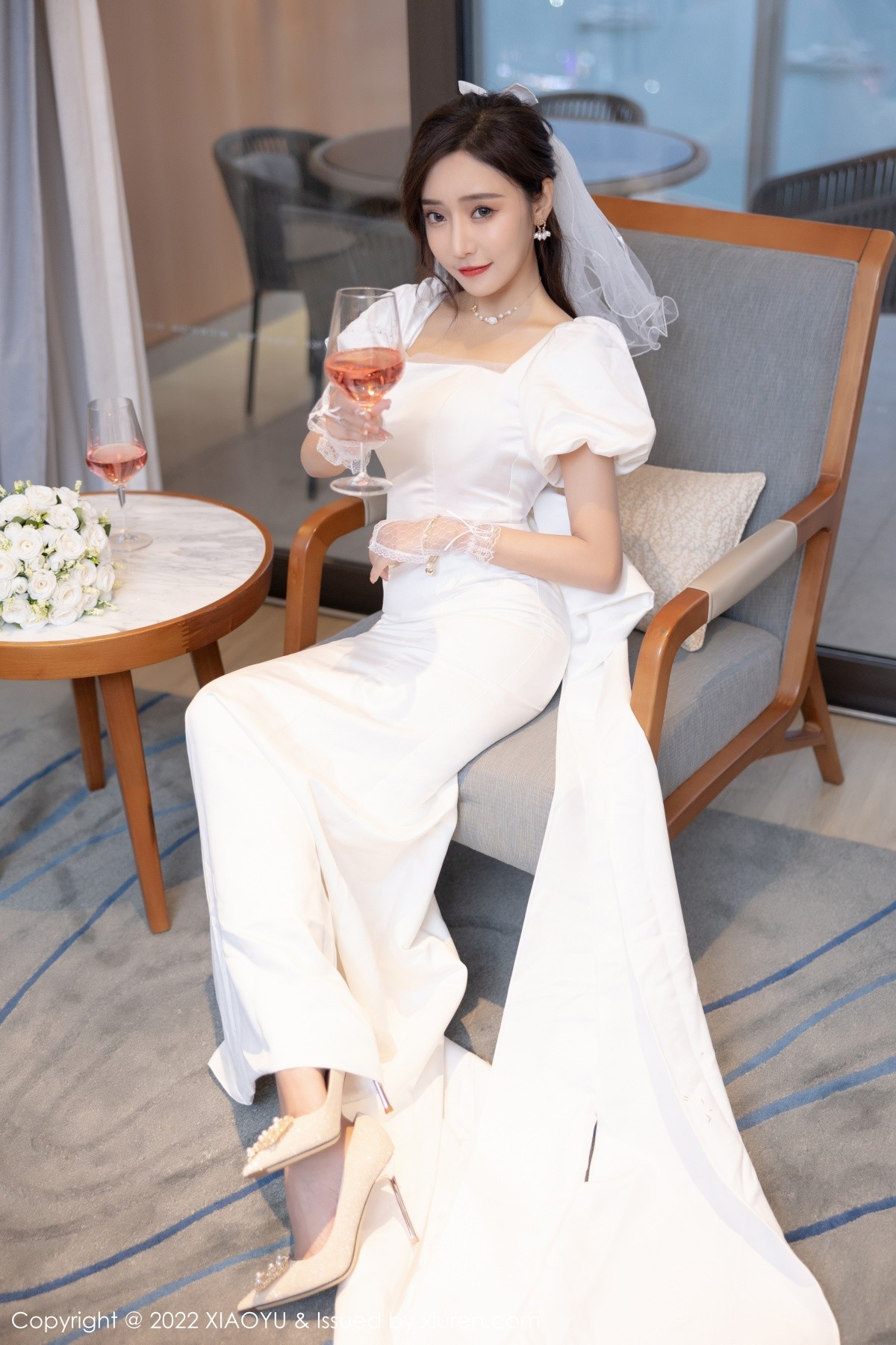 xgyw.top_[XiaoYu画语界]Vol.733_女神王馨瑶yanni惠州旅拍脱白婚纱礼裙露白色蕾丝内衣诱惑写真70P