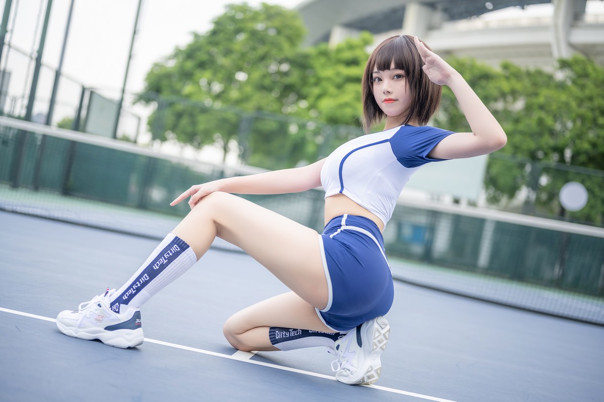 xgyw.top_萌系小姐姐蜜汁猫裘体操服主题户外性感运动服半撩露蕾丝内衣秀豪乳诱惑写真50P
