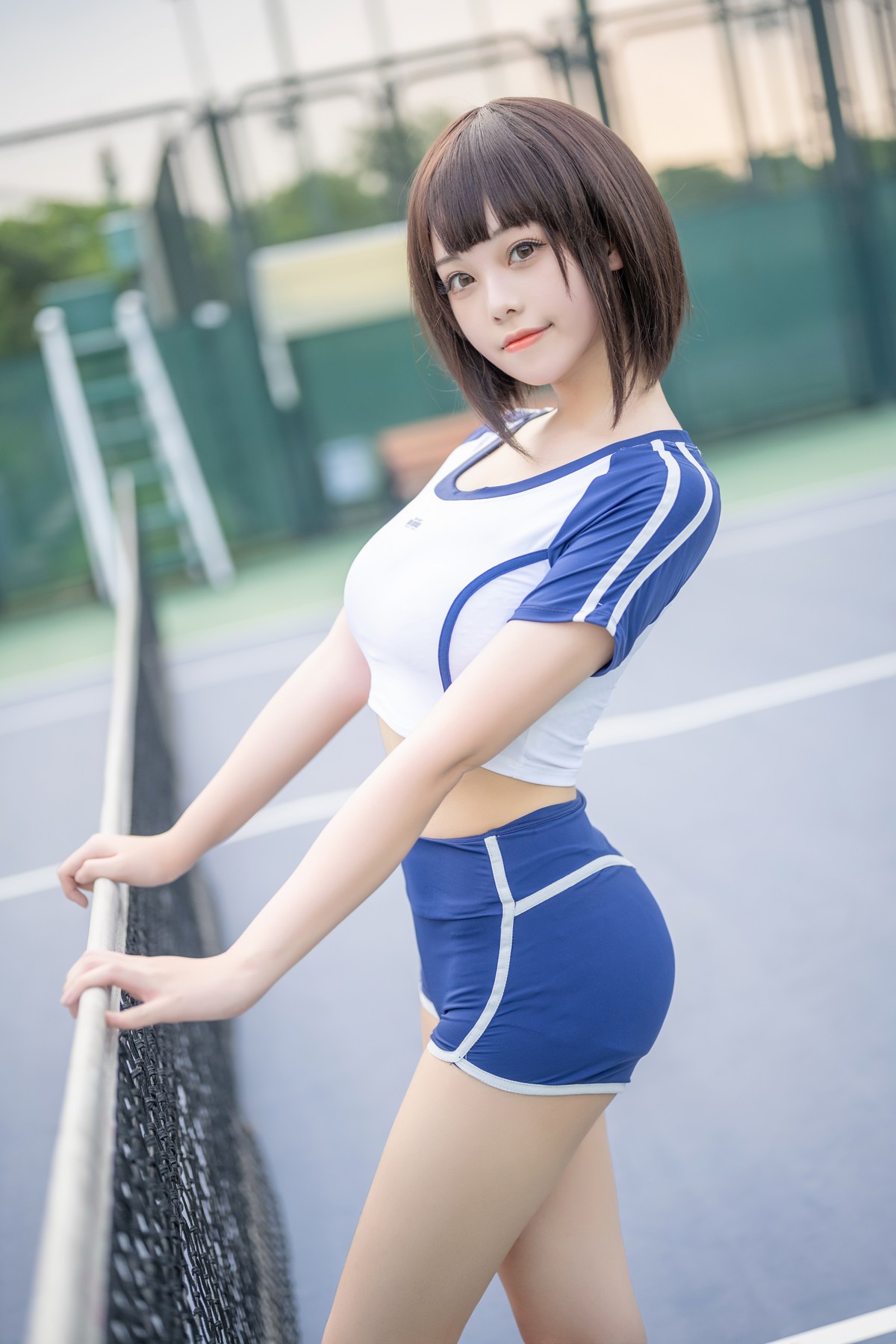xgyw.top_萌系小姐姐蜜汁猫裘体操服主题户外性感运动服半撩露蕾丝内衣秀豪乳诱惑写真50P