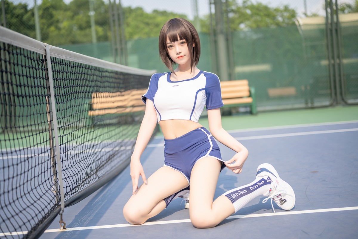 xgyw.top_萌系小姐姐蜜汁猫裘体操服主题户外性感运动服半撩露蕾丝内衣秀豪乳诱惑写真50P