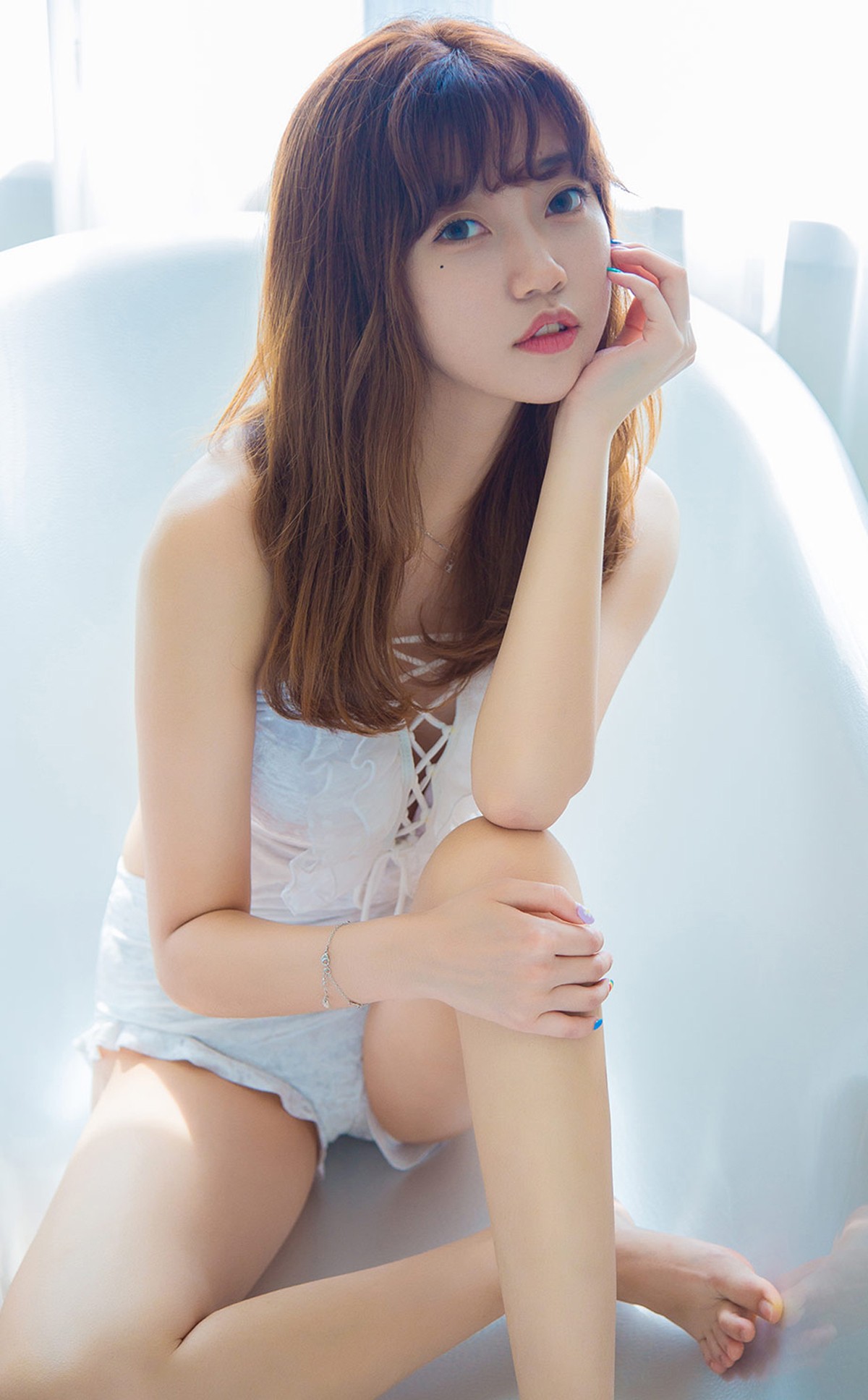 xgyw.top_[Ugirls爱尤物]No.2290_模特甜心私房性感草莓服饰 粉色吊裙秀完美身材诱惑写真35P
