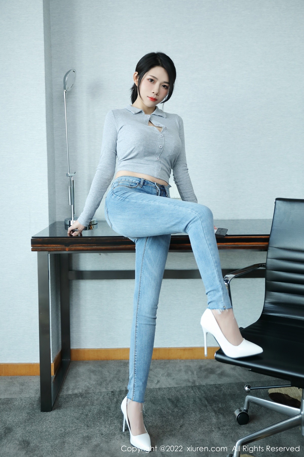 xgyw.top_XiuRen第4711期_模特娜娜子呀私房半脱露性感白色蕾丝内衣配肉丝裤袜诱惑写真72P