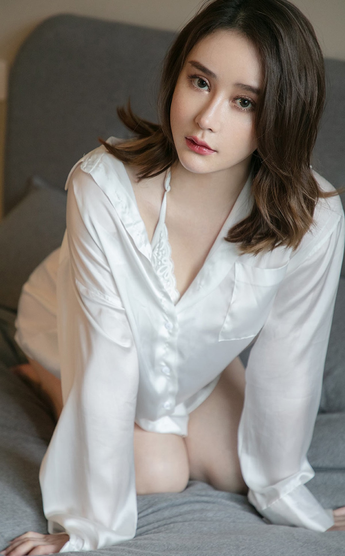 xgyw.top_[Ugirls爱尤物]No.2294_模特Coral你眼里的光主题私房性感服饰系列秀完美身材诱惑写真35P