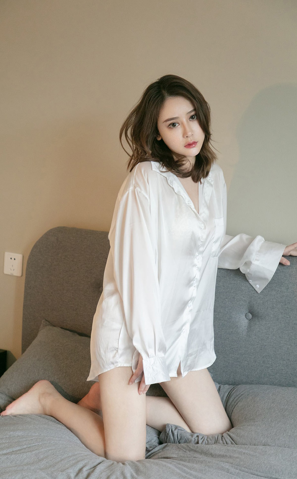 xgyw.top_[Ugirls爱尤物]No.2294_模特Coral你眼里的光主题私房性感服饰系列秀完美身材诱惑写真35P