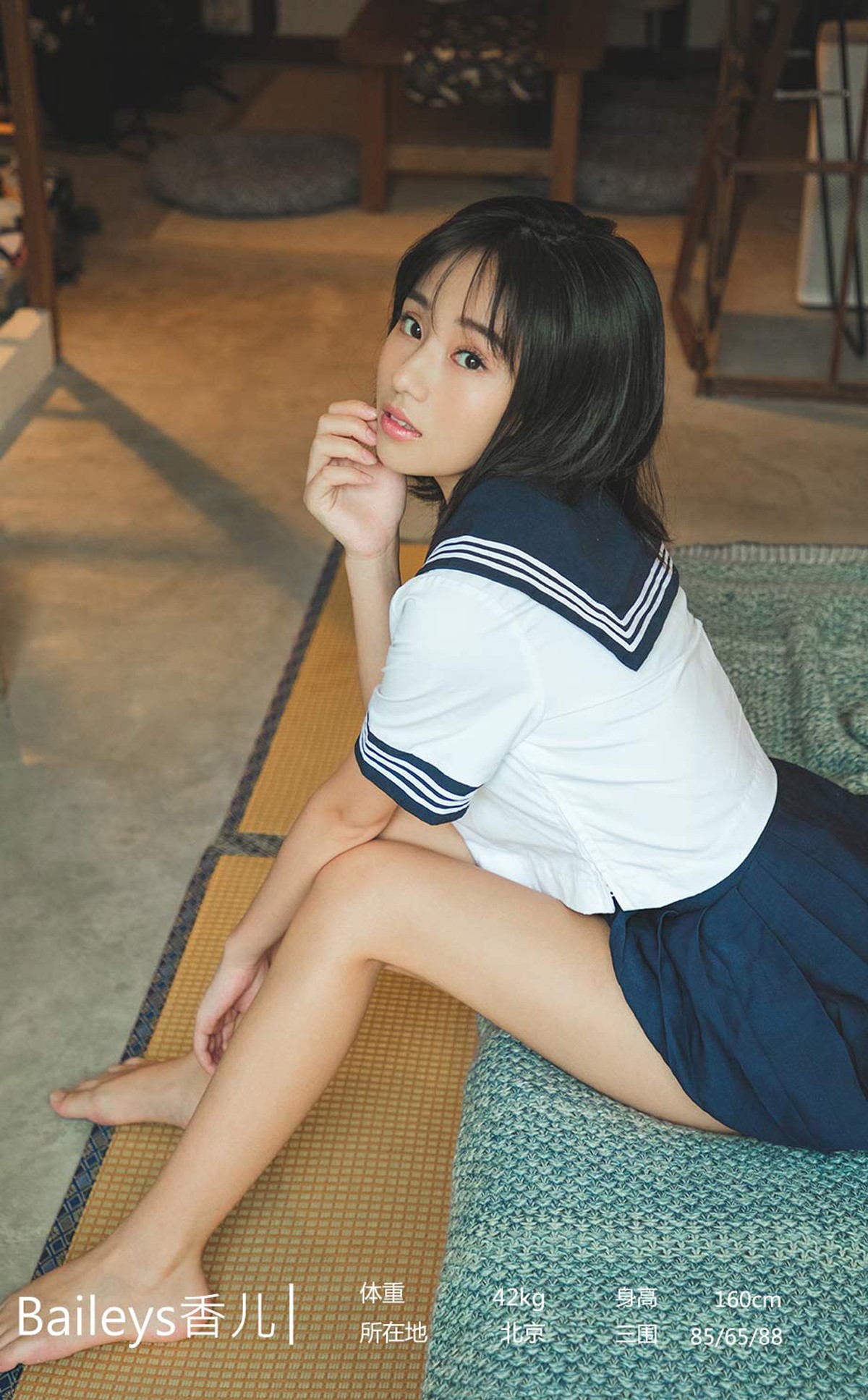 xgyw.top_[Ugirls爱尤物]No.2295_模特Baileys香儿私房性感蕾丝内衣系列秀完美身材诱惑写真35P