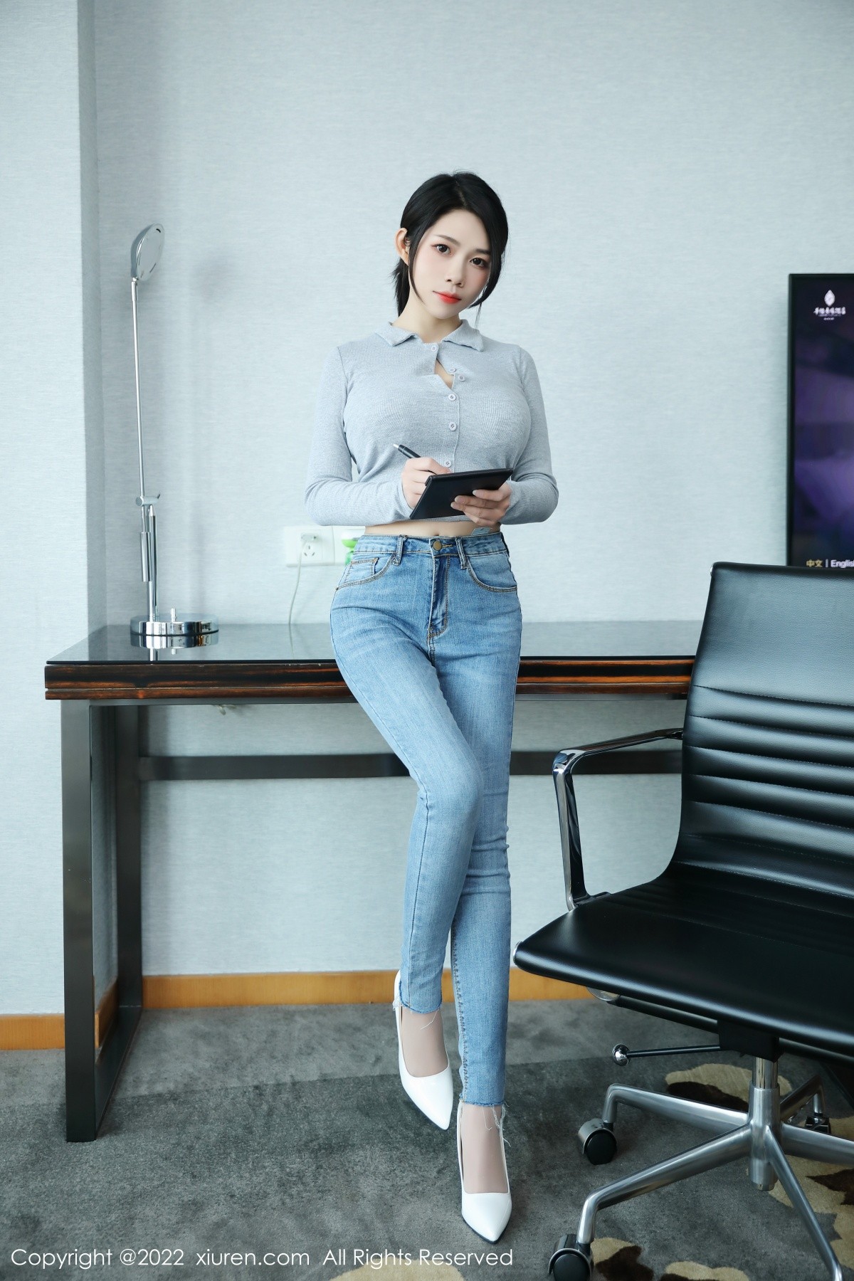 xgyw.top_XiuRen第4711期_模特娜娜子呀私房半脱露性感白色蕾丝内衣配肉丝裤袜诱惑写真72P