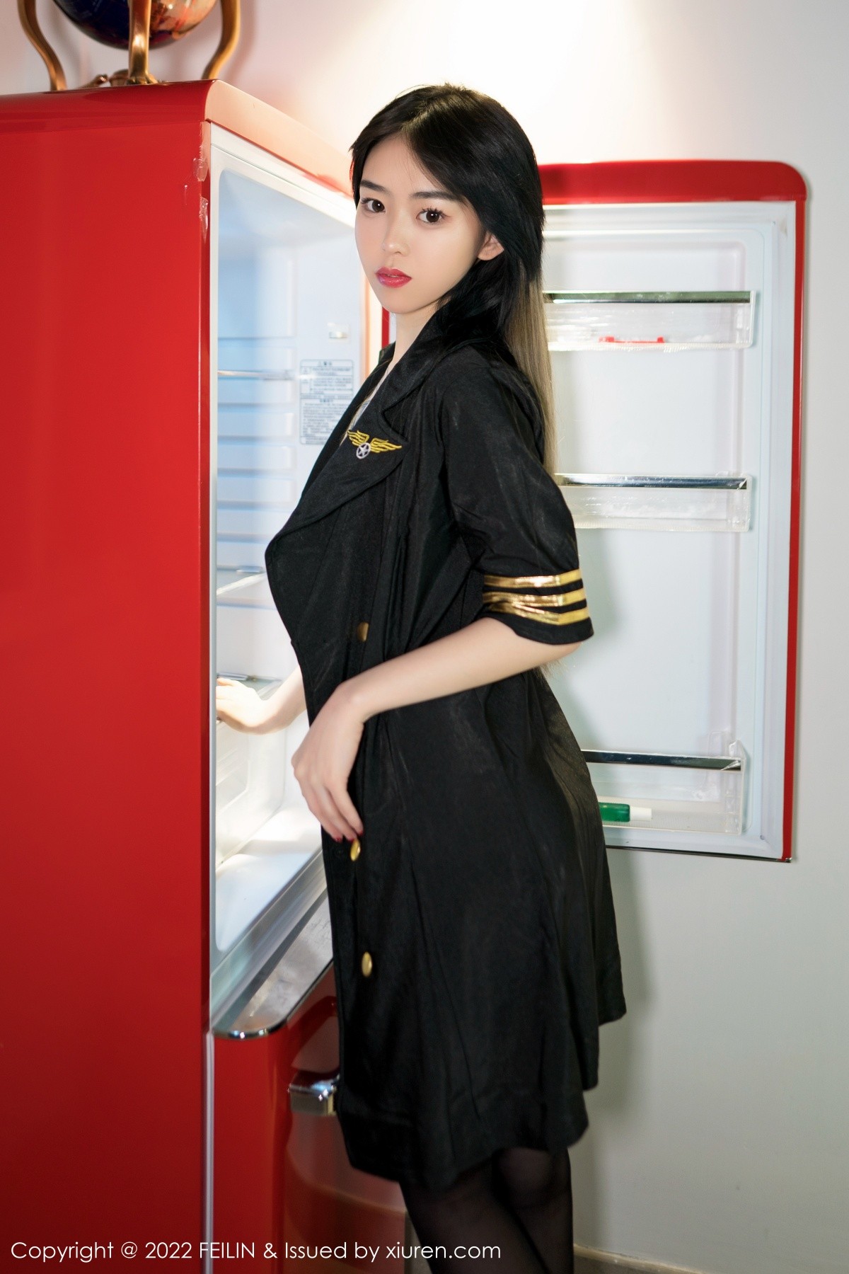 xgyw.top_[FeiLin嗲囡囡]VOL.339_模特奶瓶私房真空制服系列性感透视内裤配蕾丝袜极致魅惑写真41P