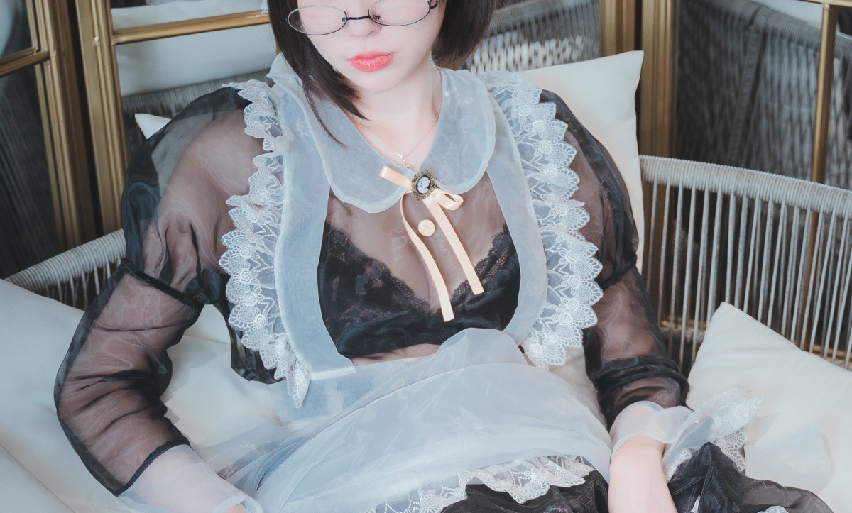xgyw.top_网络美女西园寺南歌透明女仆主题私房性感薄透女仆装配蕾丝吊袜撩人诱惑写真50P