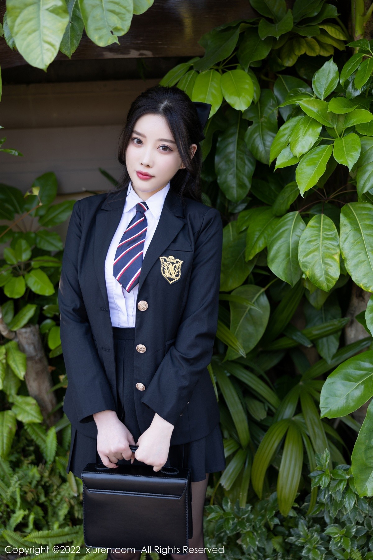 xgyw.top_XiuRen第4721期_女神杨晨晨Yome脱学妹制服露性感内衣黑丝裤袜完美诱惑写真77P