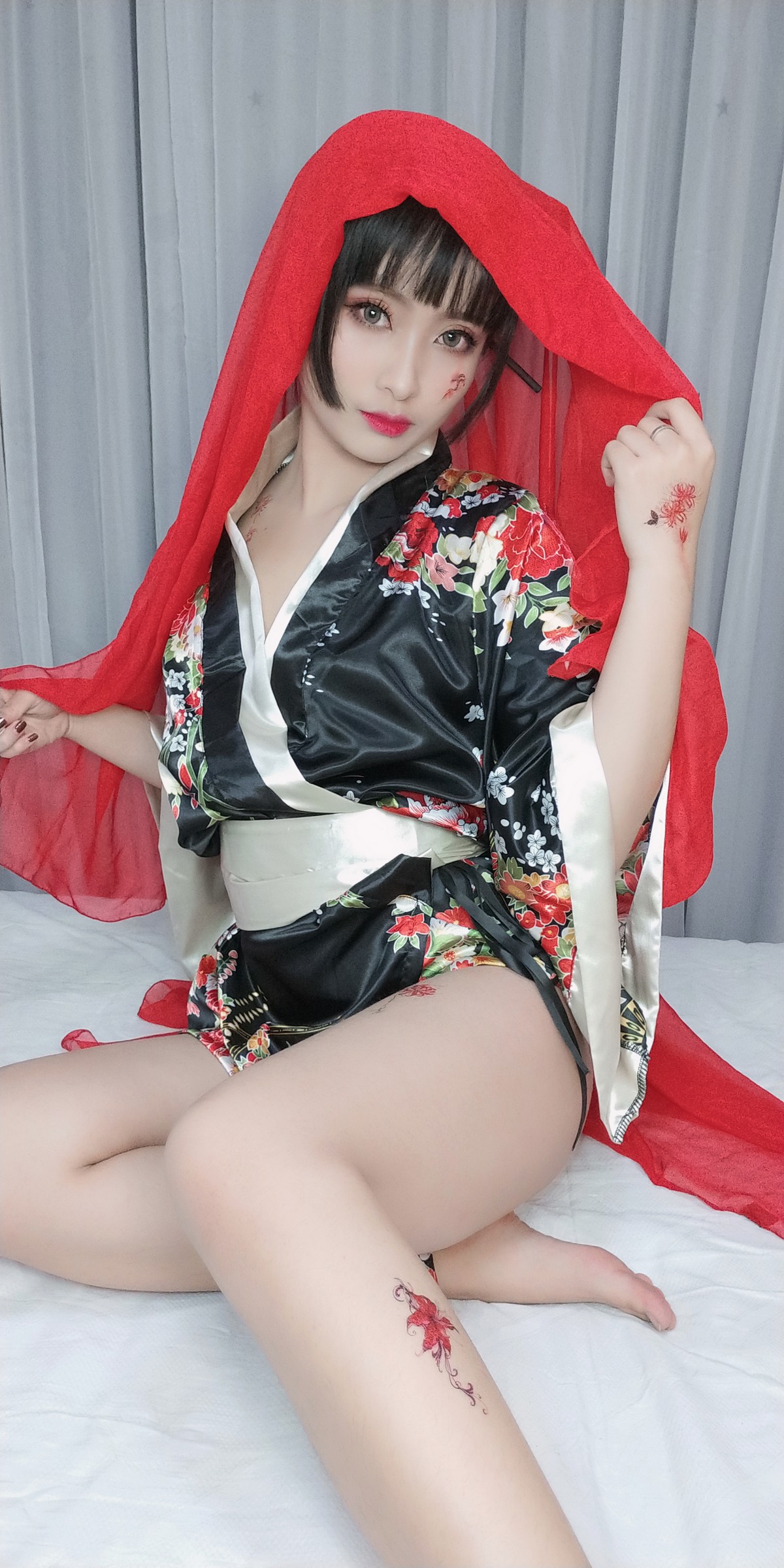 xgyw.top_动漫博主洛璃LoLiSAMA歌舞伎主题私房性感真空和服半脱秀豪乳翘臀诱惑写真92P