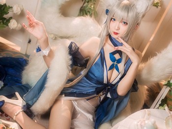 动漫博主封疆疆v信浓礼服主题私人性感开胸礼服半撩露白皙美腿迷人骚扰写真38P