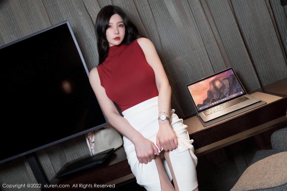 xgyw.top_XiuRen第4728期_女神周于希Sally女秘书回家主题超薄无内肉丝裤袜绝美诱惑写真76P
