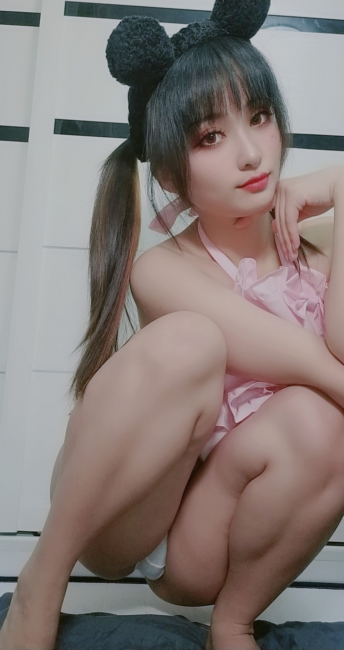 xgyw.top_动漫博主洛璃LoLiSAMA猫咪围裙主题私房性感粉色围裙配白色内裤撩人诱惑写真95P