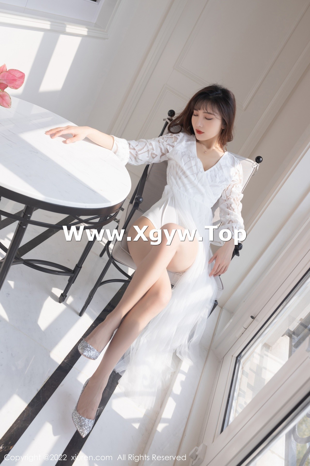 xgyw.top_XiuRen第4735期_模特陆萱萱珠三角旅拍沙滩加酒店性感服饰秀完美身材诱惑写真60P