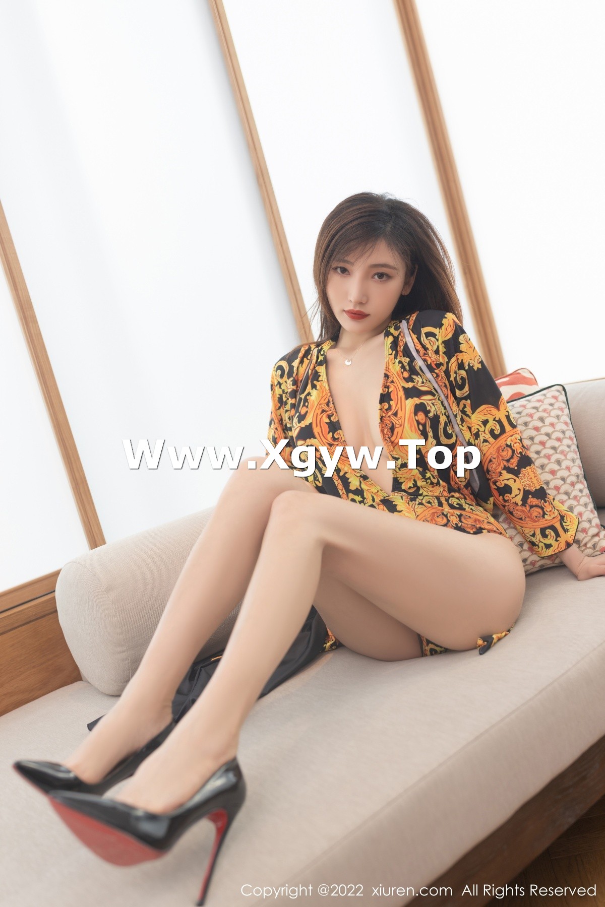 xgyw.top_XiuRen第4735期_模特陆萱萱珠三角旅拍沙滩加酒店性感服饰秀完美身材诱惑写真60P