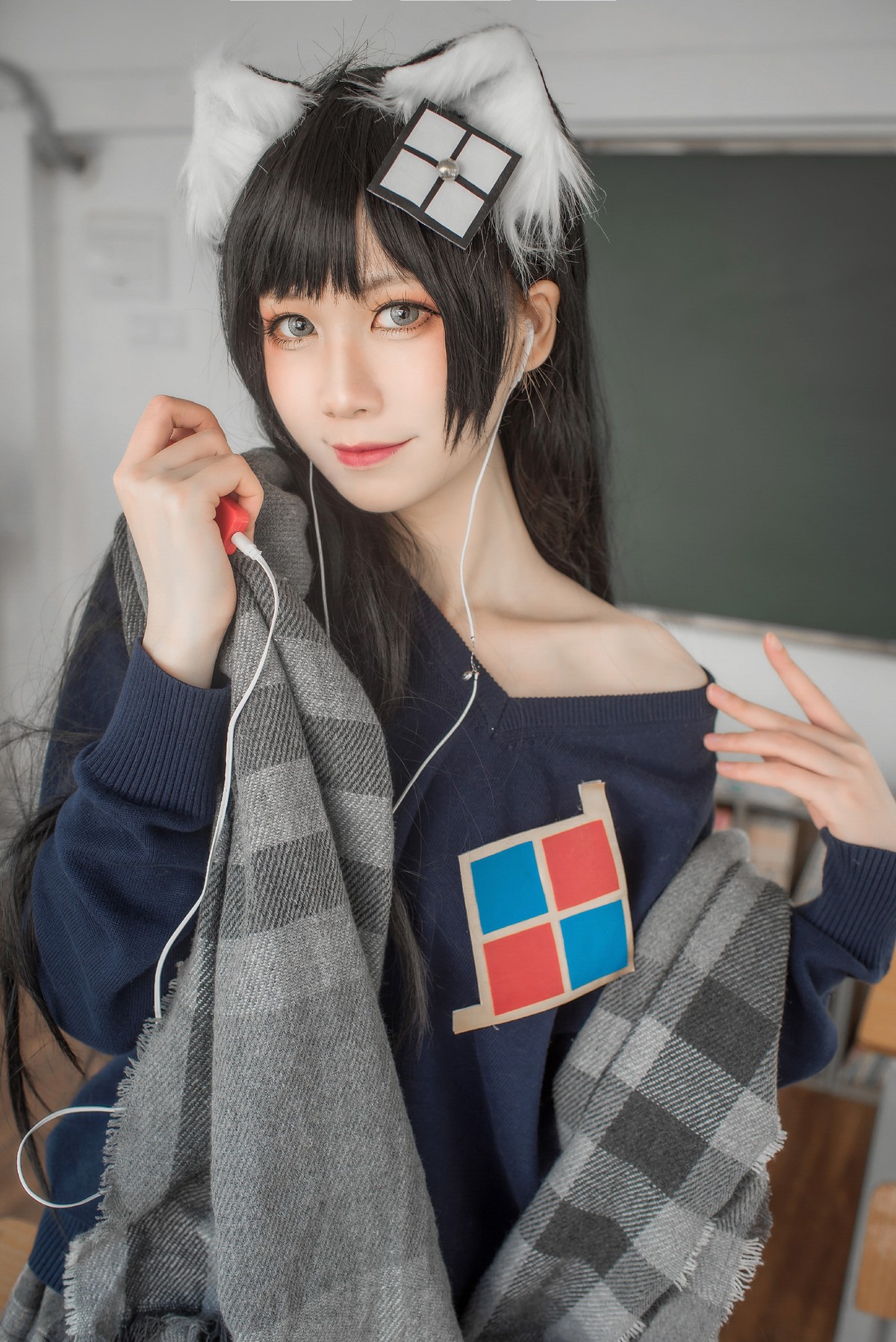 xgyw.top_动漫博主izumi泉桃子纯白毕业季主题教室里灰色百褶裙配白丝袜秀美腿诱惑写真40P