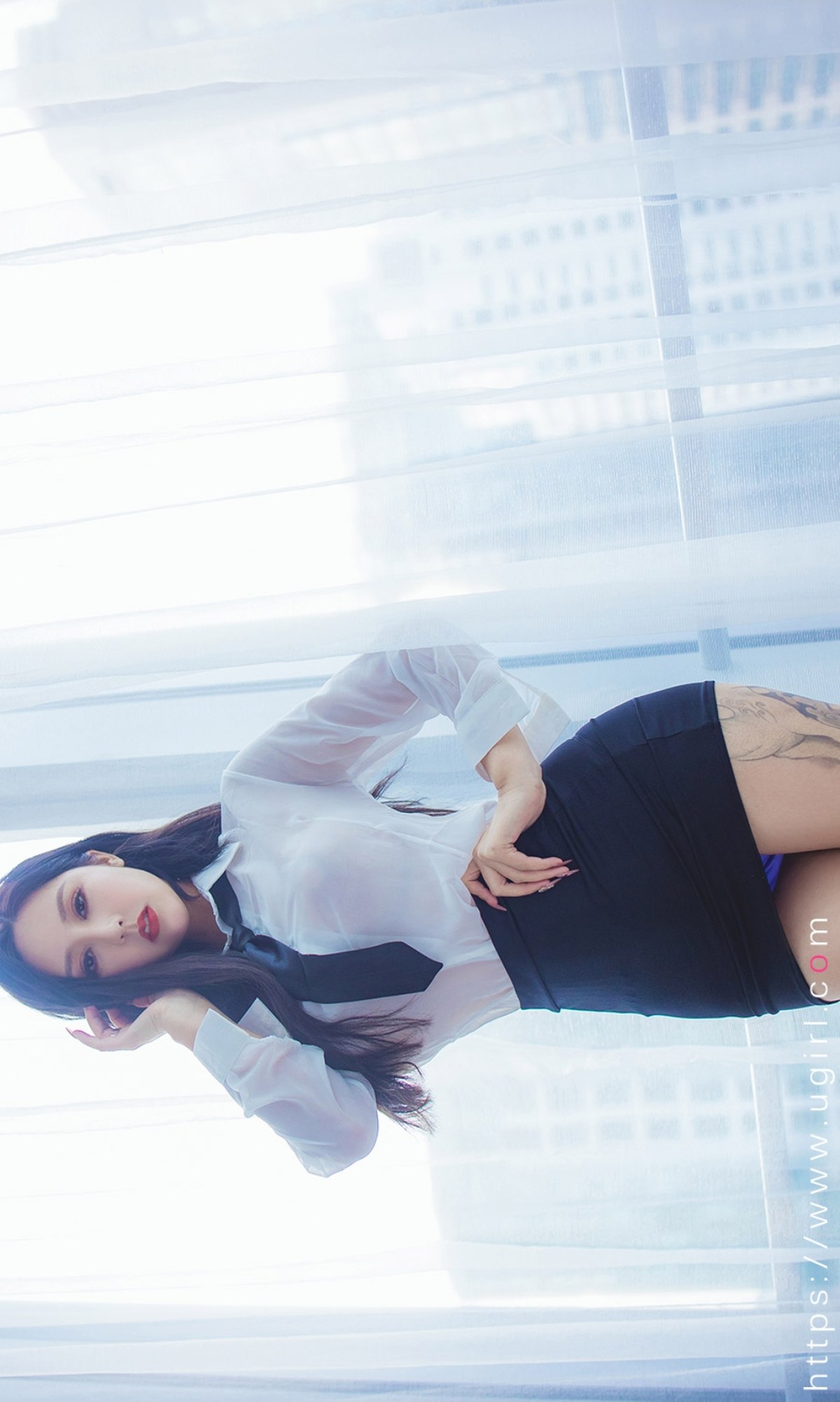xgyw.top_[Ugirls爱尤物]No.2300_模特娜依灵儿制服密钥主题白衬衫配黑短裙秀完美身材诱惑写真35P