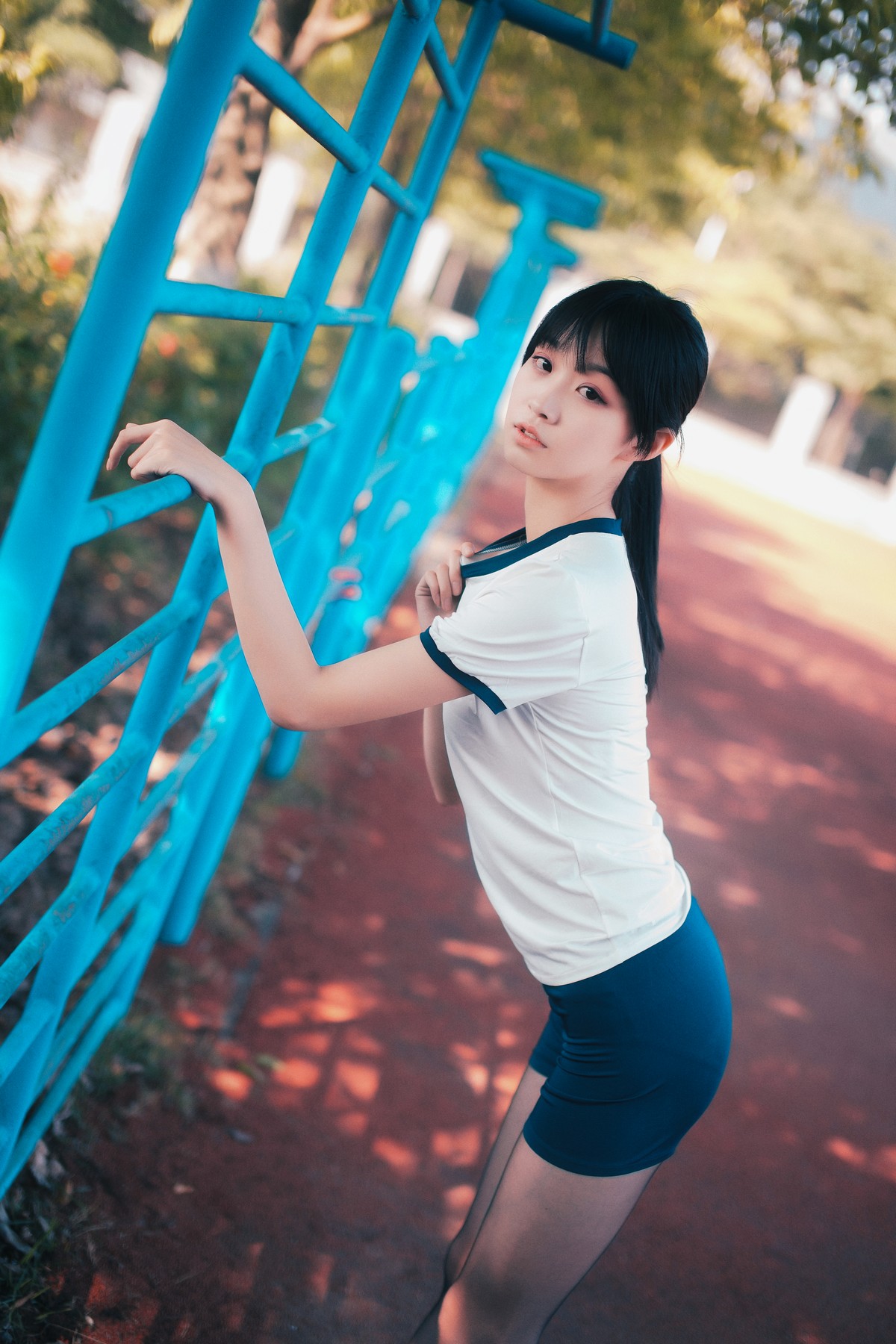 xgyw.top_网红Cosplay沧霁桔梗黑丝体操服主题学校体育场紧身体操服秀完美身材性感写真53P
