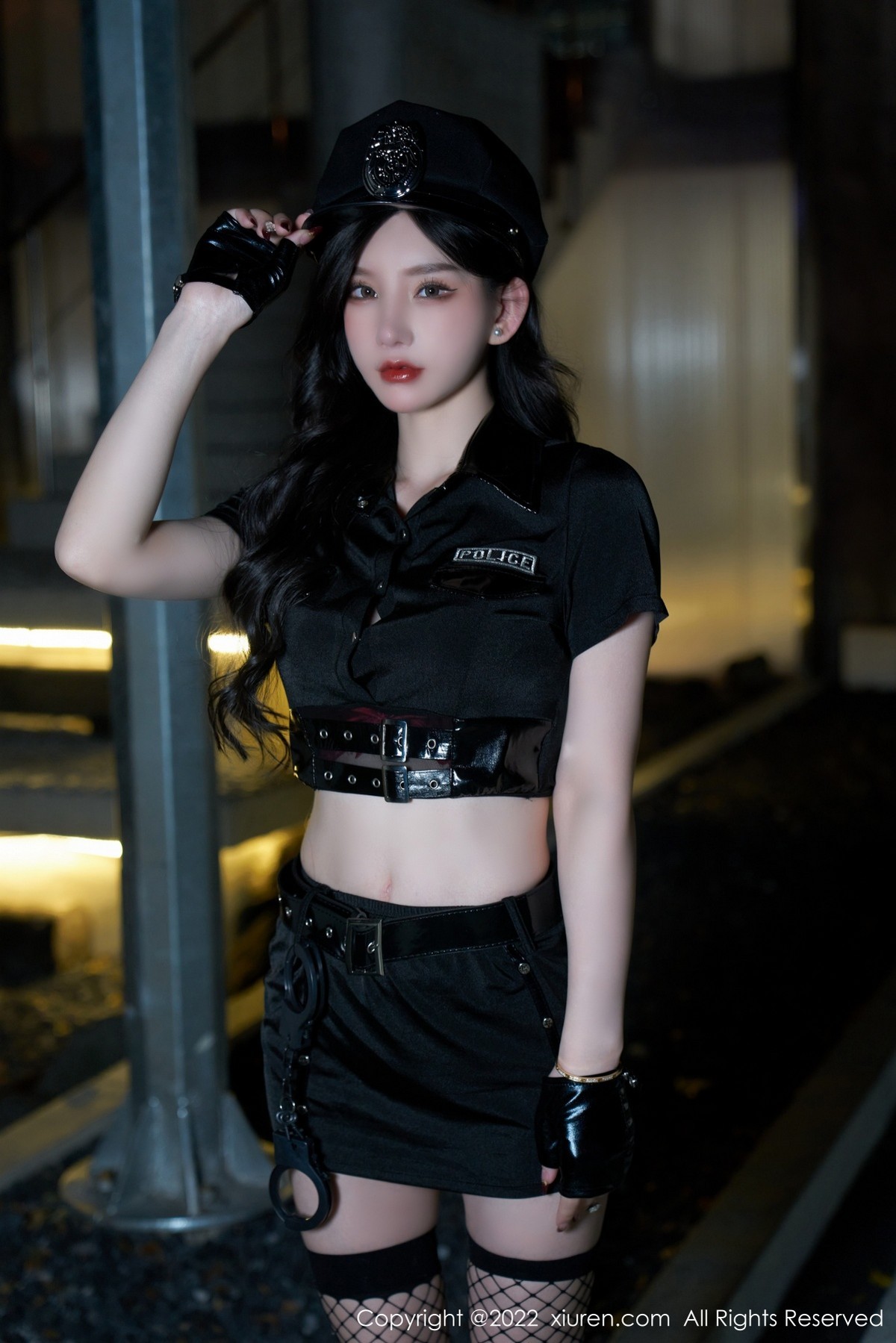 xgyw.top_[XiuRen秀人网]No.4741_女神周于希Sally女警官主题黑色短裙露蕾丝内裤秀翘臀诱惑写真72P