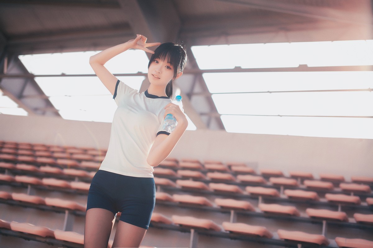 xgyw.top_网红Cosplay沧霁桔梗黑丝体操服主题学校体育场紧身体操服秀完美身材性感写真53P