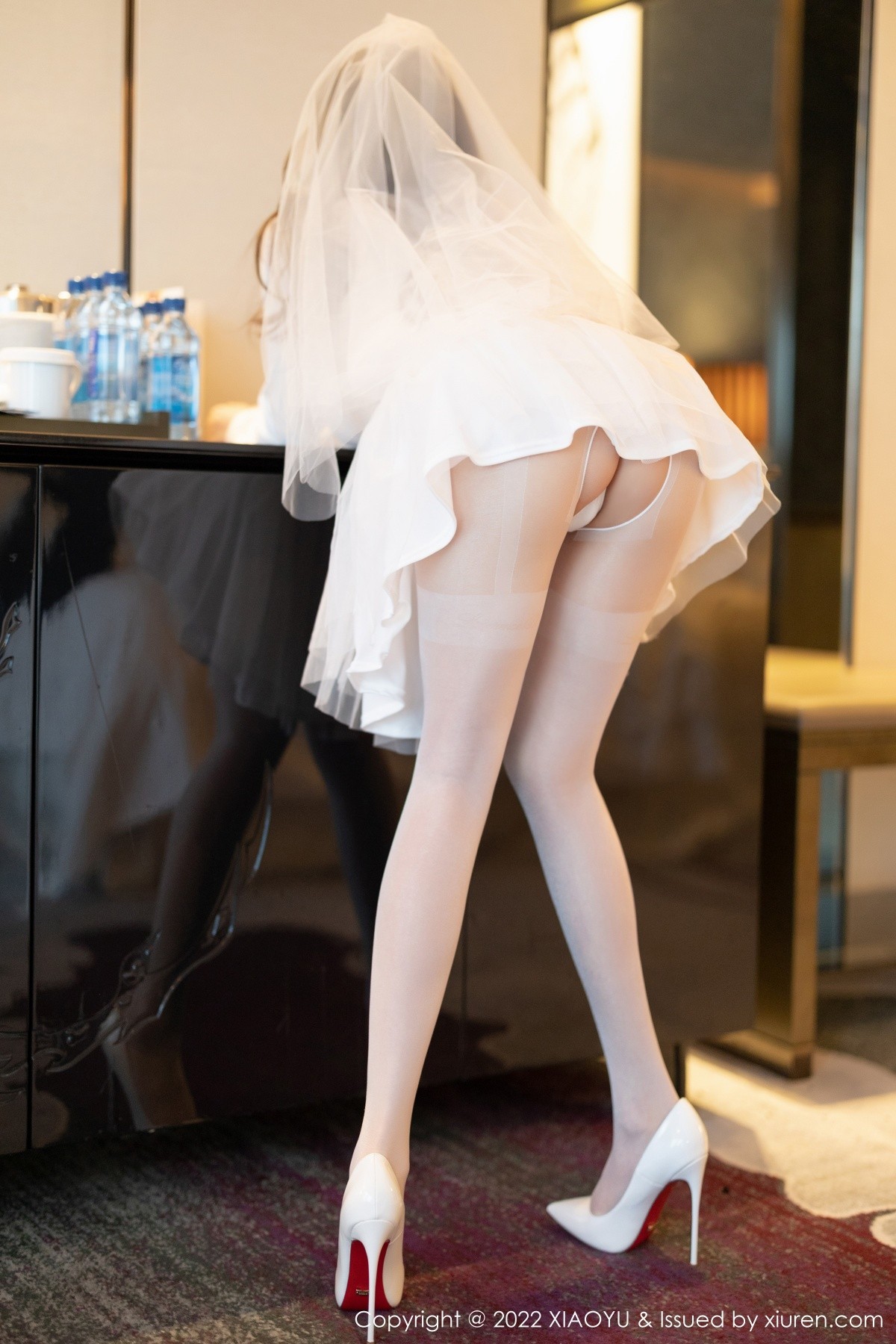 xgyw.top_[XiaoYu画语界]Vol.739_女神杨晨晨Yome性感白色婚纱配白丝袜秀完美身材惹火诱惑写真72P