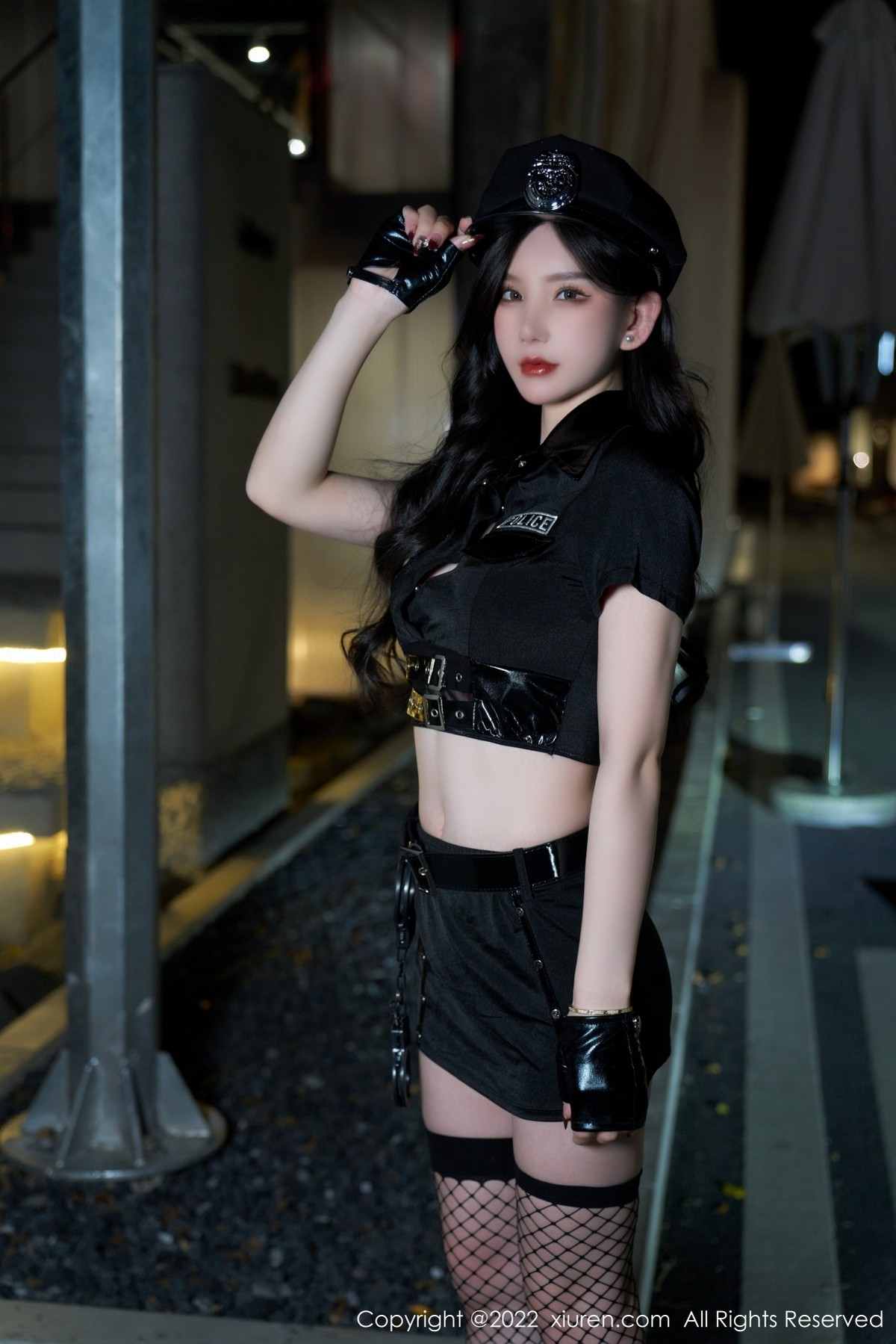 xgyw.top_[XiuRen秀人网]No.4741_女神周于希Sally女警官主题黑色短裙露蕾丝内裤秀翘臀诱惑写真72P