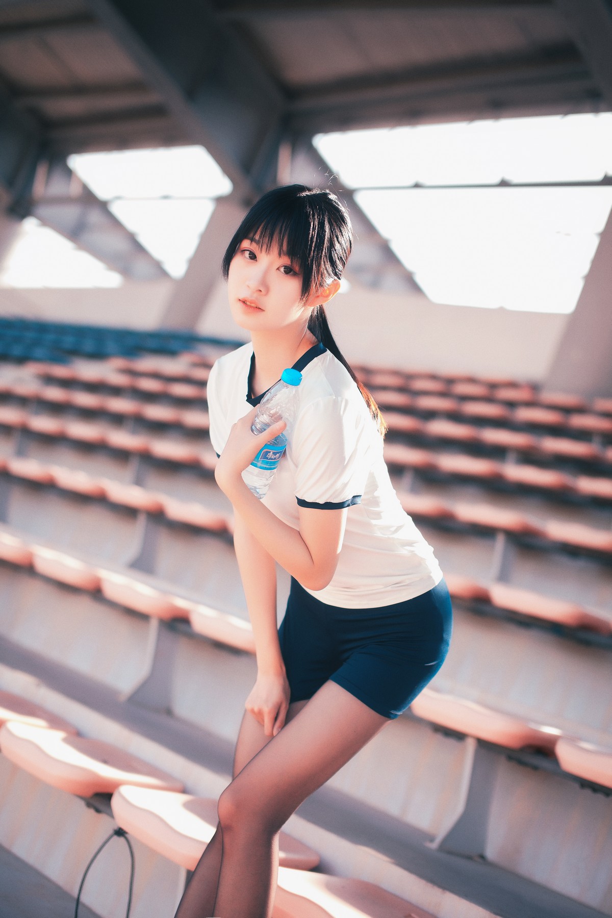 xgyw.top_网红Cosplay沧霁桔梗黑丝体操服主题学校体育场紧身体操服秀完美身材性感写真53P