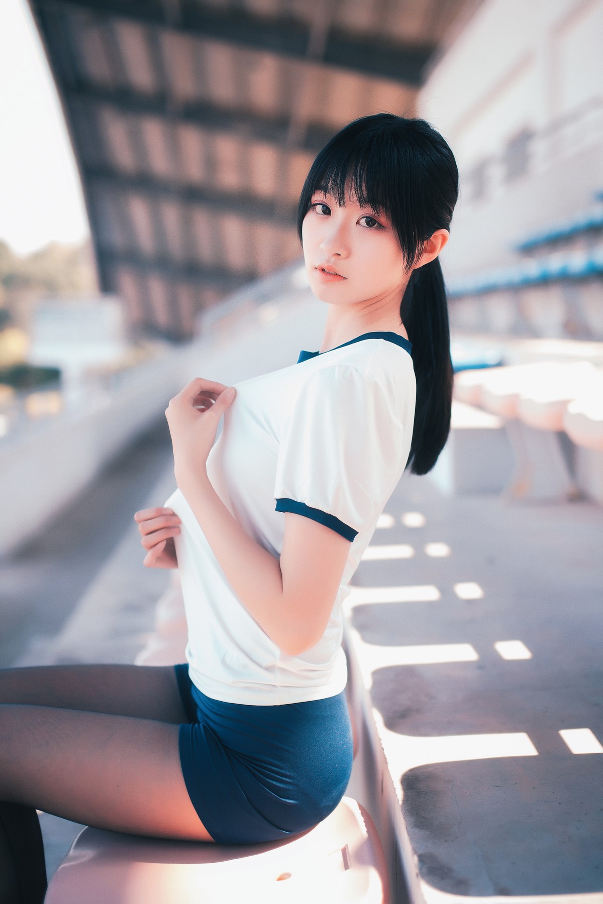 xgyw.top_网红Cosplay沧霁桔梗黑丝体操服主题学校体育场紧身体操服秀完美身材性感写真53P