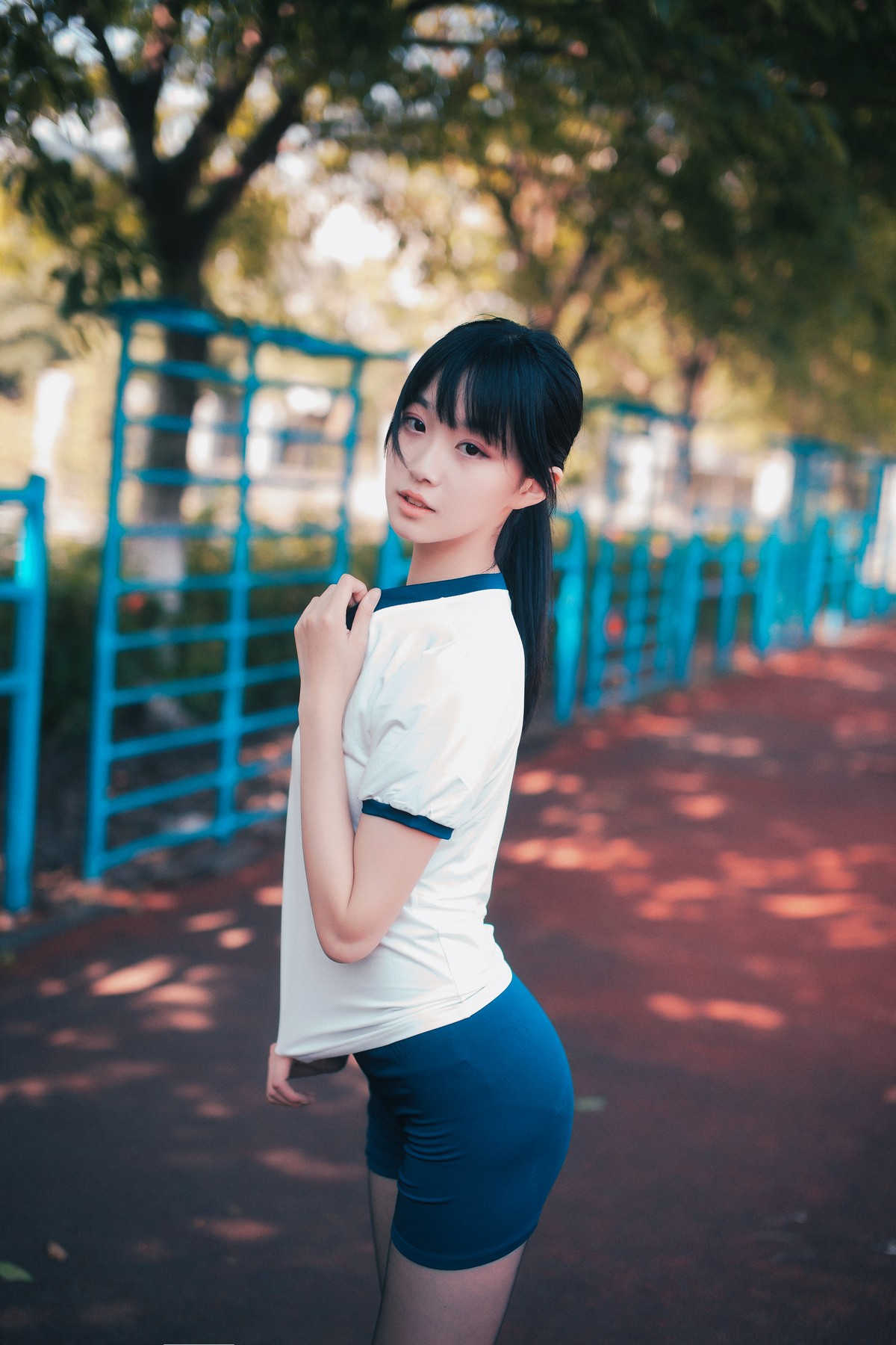 xgyw.top_网红Cosplay沧霁桔梗黑丝体操服主题学校体育场紧身体操服秀完美身材性感写真53P