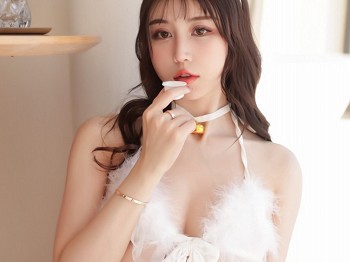 [XiuRen秀人网]No.4738_车模tina_甜仔私人性感白色绒毛内衣秀完美身材撩人骚扰写真46P