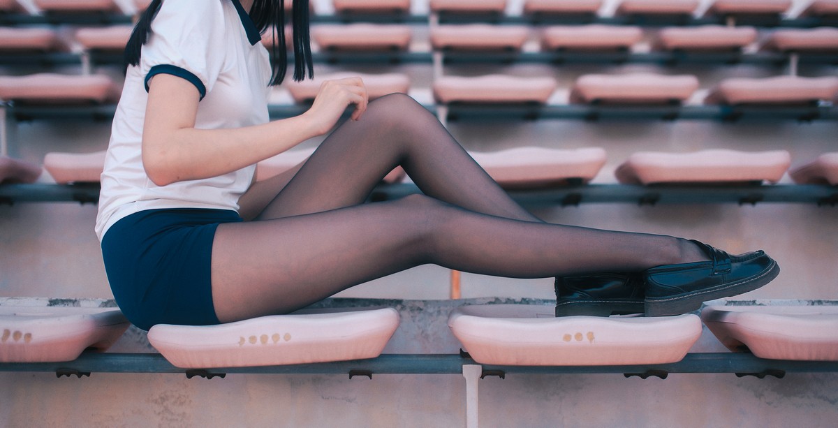 xgyw.top_网红Cosplay沧霁桔梗黑丝体操服主题学校体育场紧身体操服秀完美身材性感写真53P