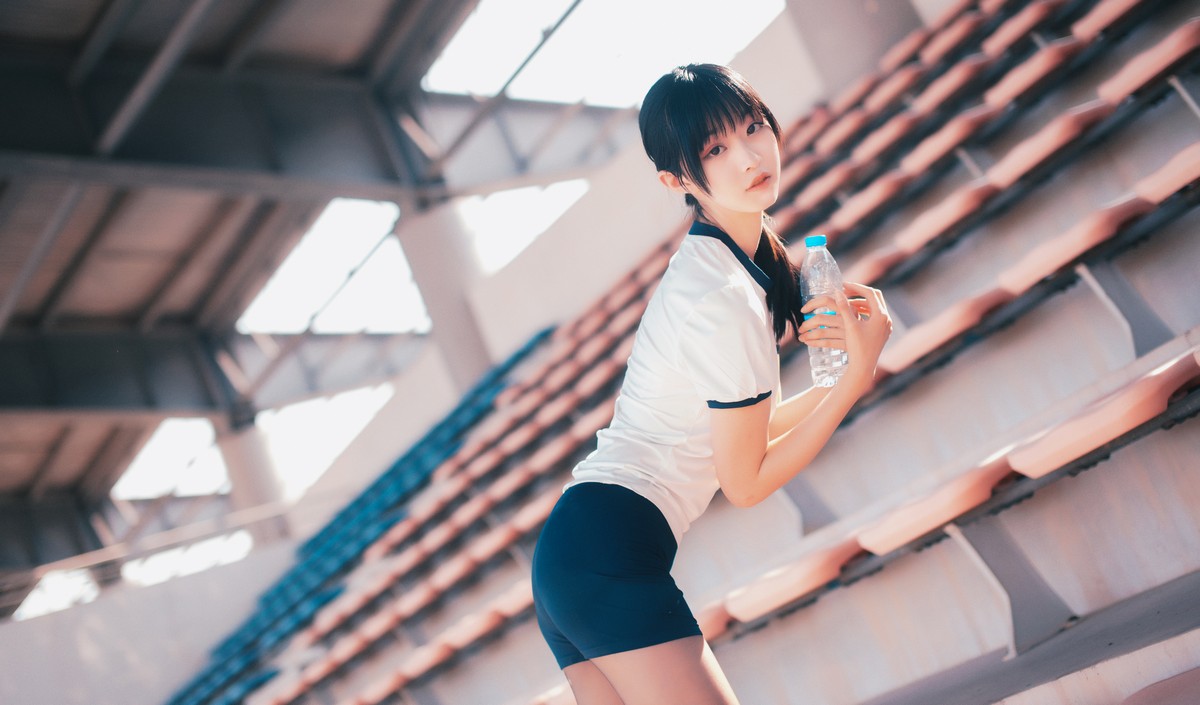 xgyw.top_网红Cosplay沧霁桔梗黑丝体操服主题学校体育场紧身体操服秀完美身材性感写真53P