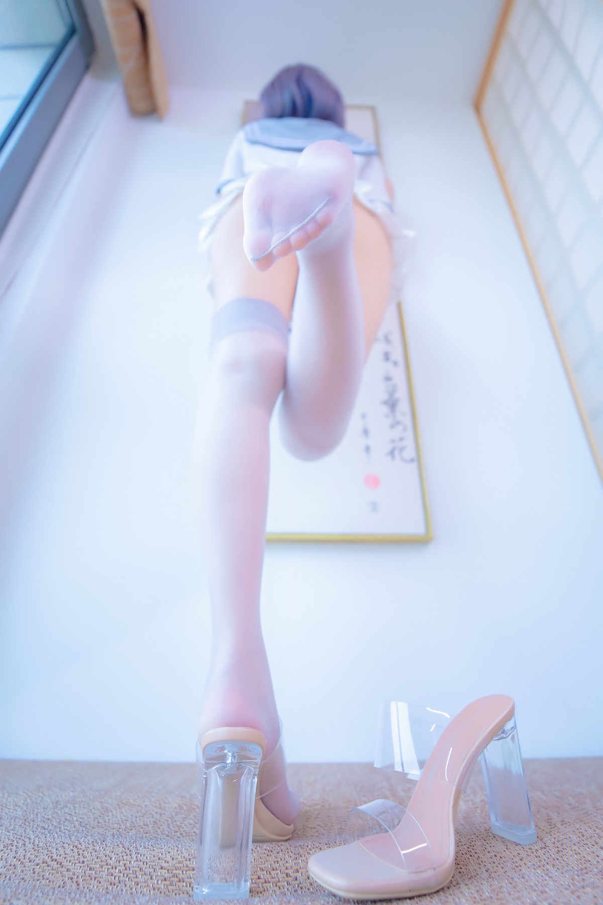 xgyw.top_萝莉美女神楽坂真冬灰丝吊带JK主题私房性感超短裙配灰丝袜秀翘臀美腿诱惑写真75P