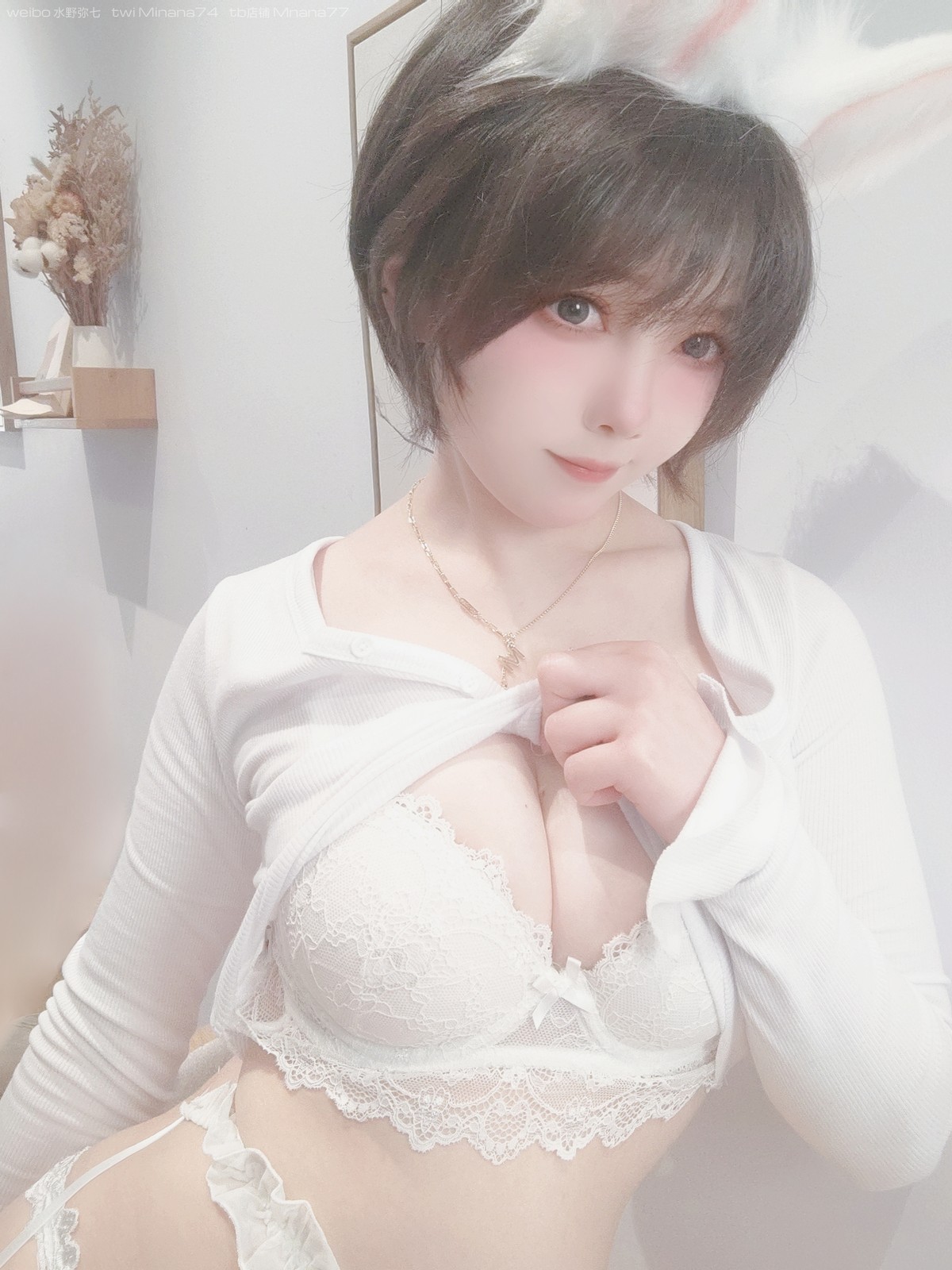 xgyw.top_日系萌妹子名濑弥七白兔兔主题私房浴室半脱露蕾丝内衣配白色蕾丝吊袜诱惑写真34P