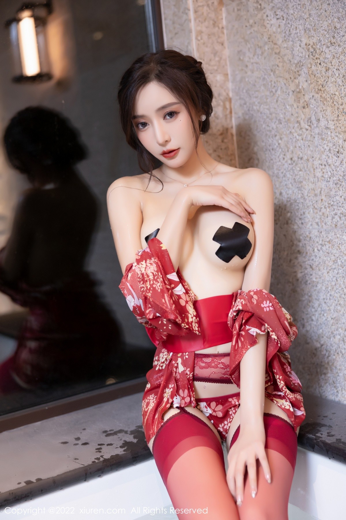 xgyw.top_XiuRen第4748期_女神王馨瑶yanni性感红色日式和服配诱人红丝吊袜撩人诱惑写真71P