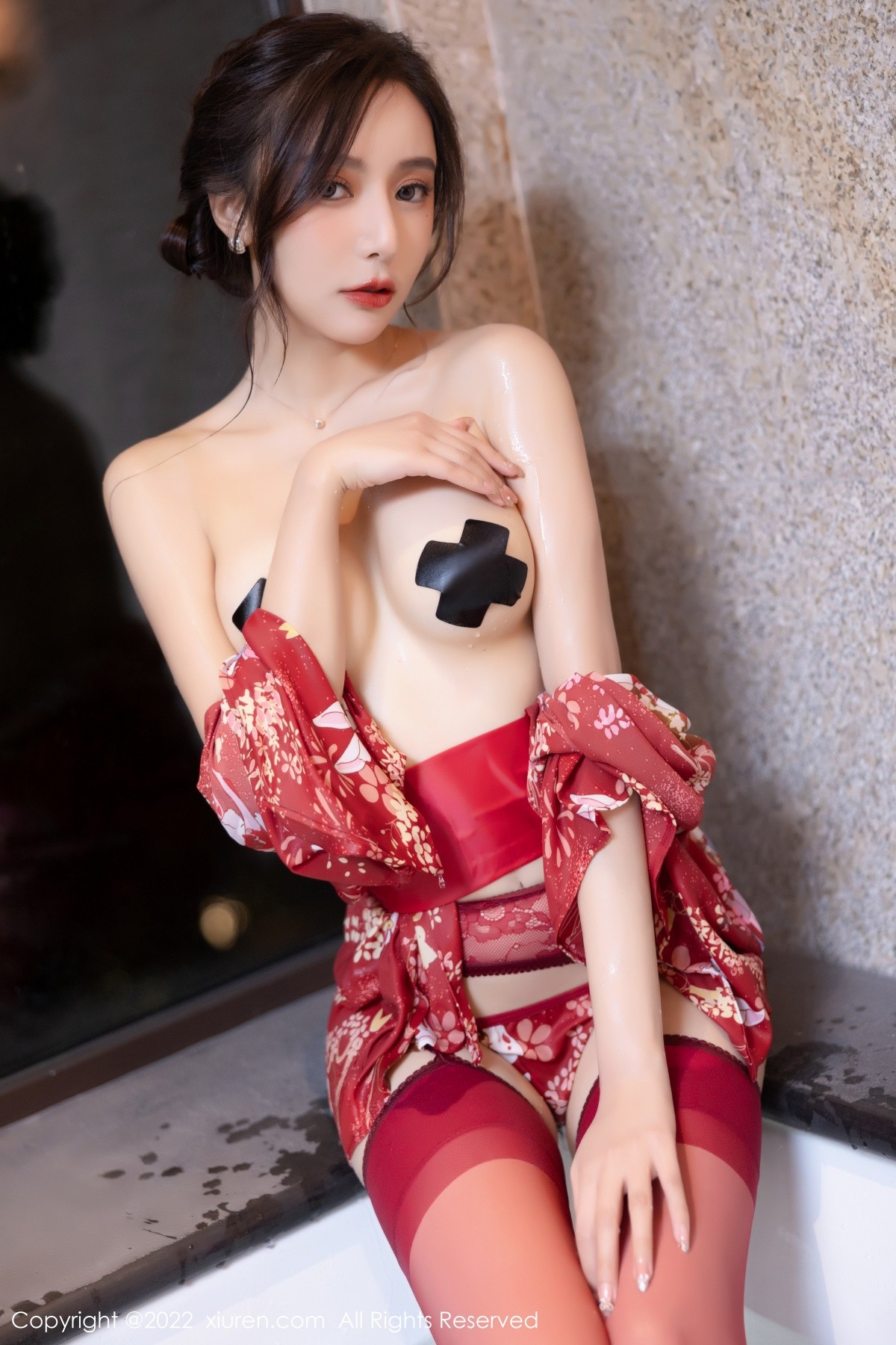 xgyw.top_XiuRen第4748期_女神王馨瑶yanni性感红色日式和服配诱人红丝吊袜撩人诱惑写真71P