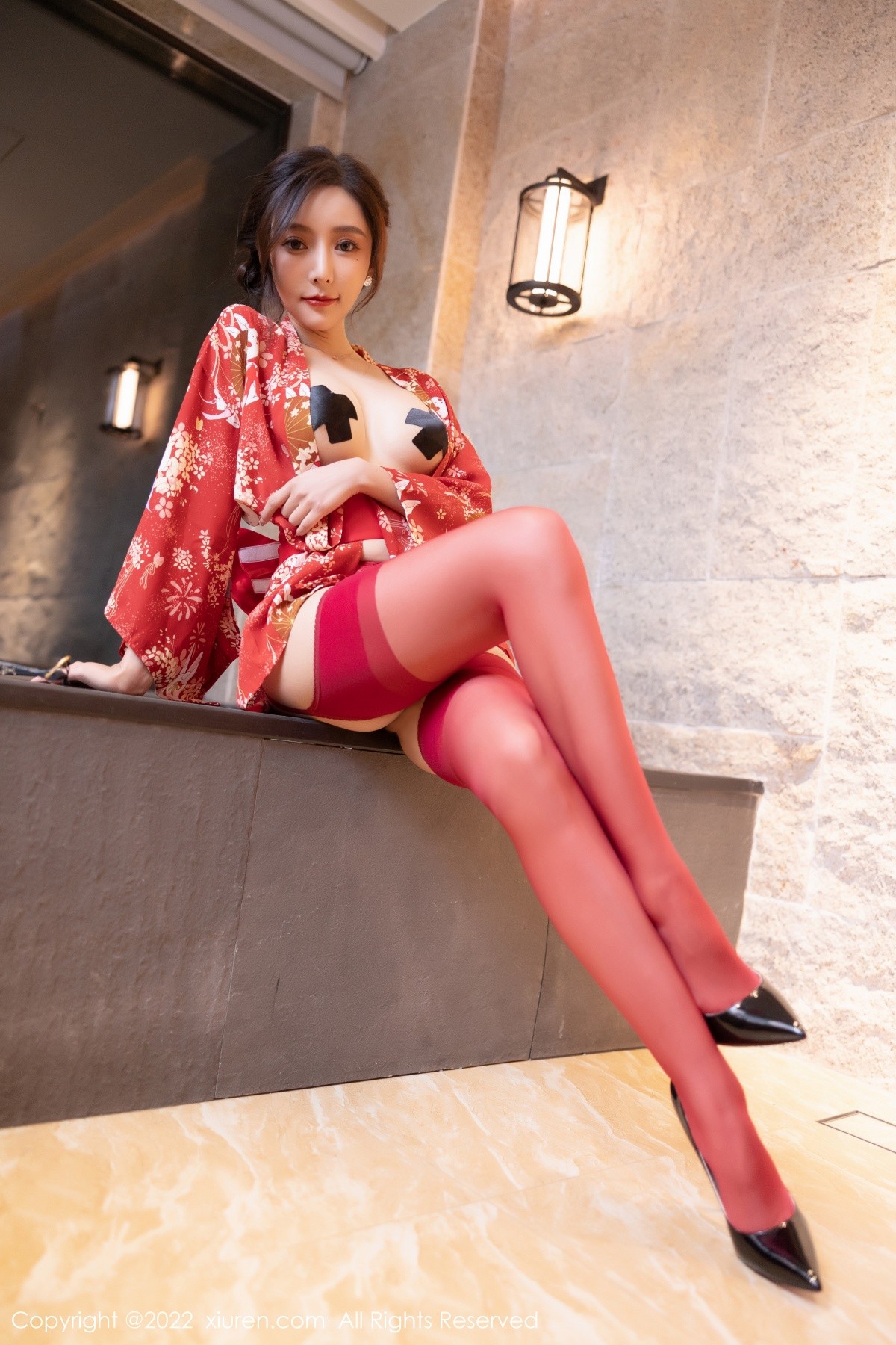 xgyw.top_XiuRen第4748期_女神王馨瑶yanni性感红色日式和服配诱人红丝吊袜撩人诱惑写真71P