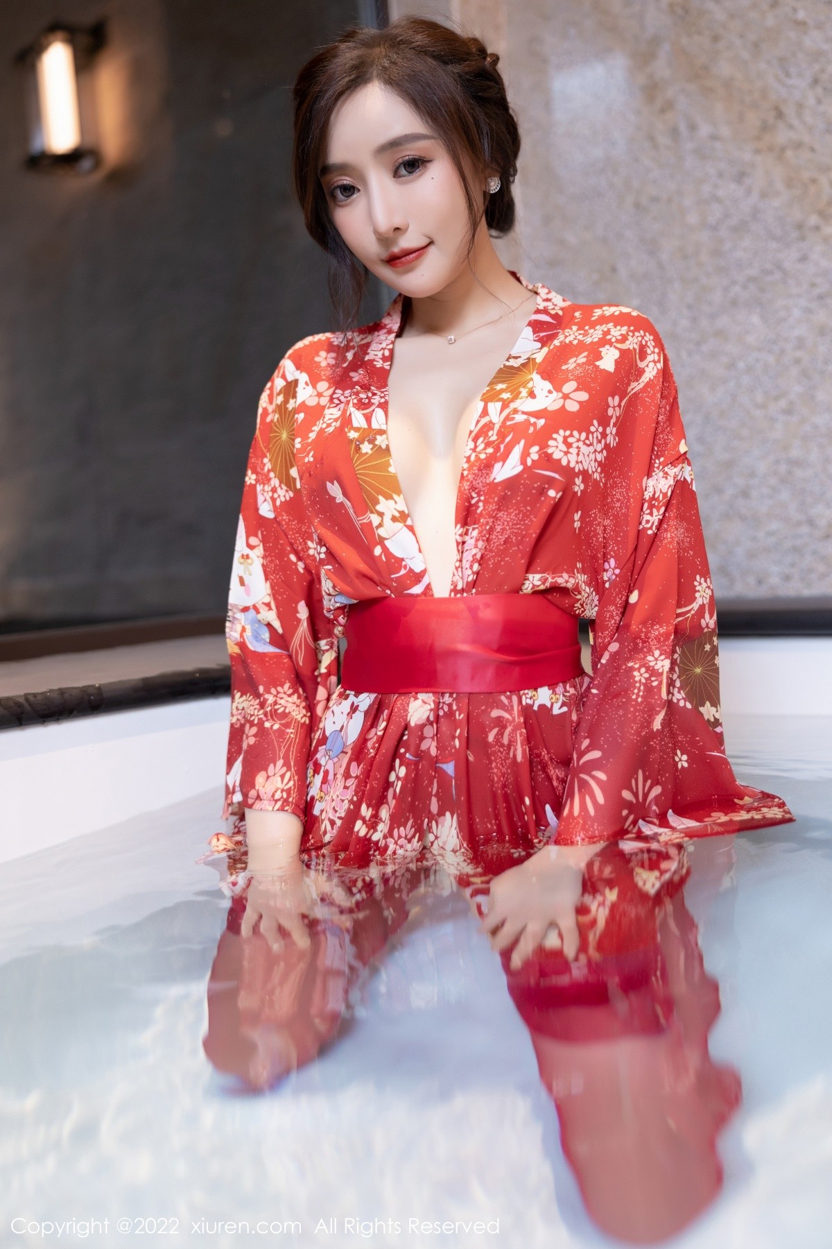xgyw.top_XiuRen第4748期_女神王馨瑶yanni性感红色日式和服配诱人红丝吊袜撩人诱惑写真71P