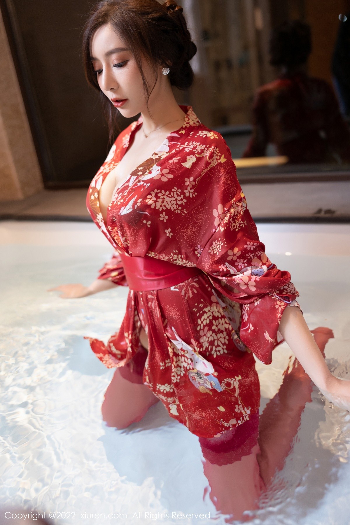 xgyw.top_XiuRen第4748期_女神王馨瑶yanni性感红色日式和服配诱人红丝吊袜撩人诱惑写真71P