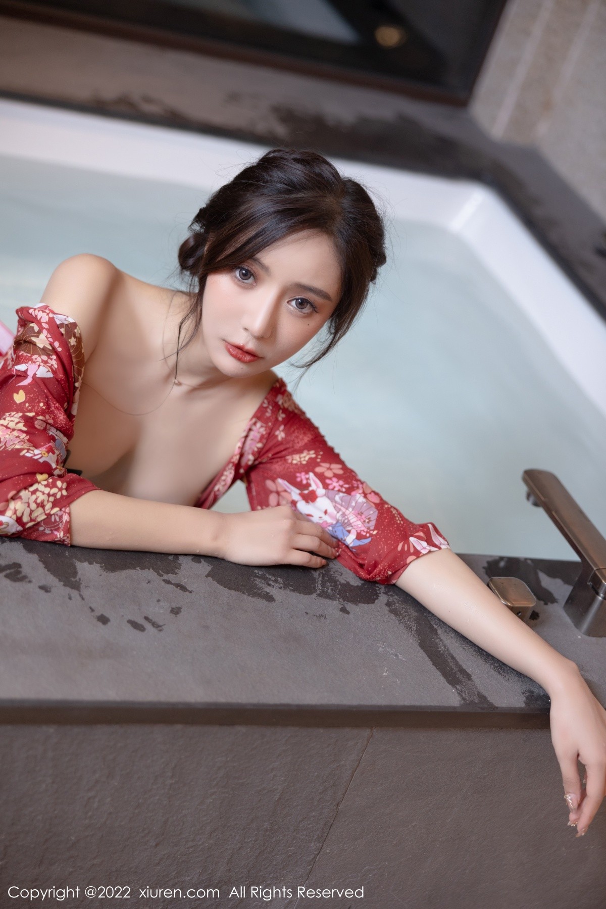 xgyw.top_XiuRen第4748期_女神王馨瑶yanni性感红色日式和服配诱人红丝吊袜撩人诱惑写真71P